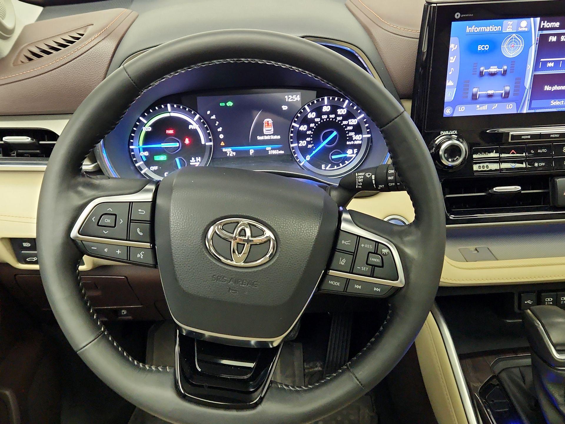 Thumbnail: 2021 Toyota Highlander - 10