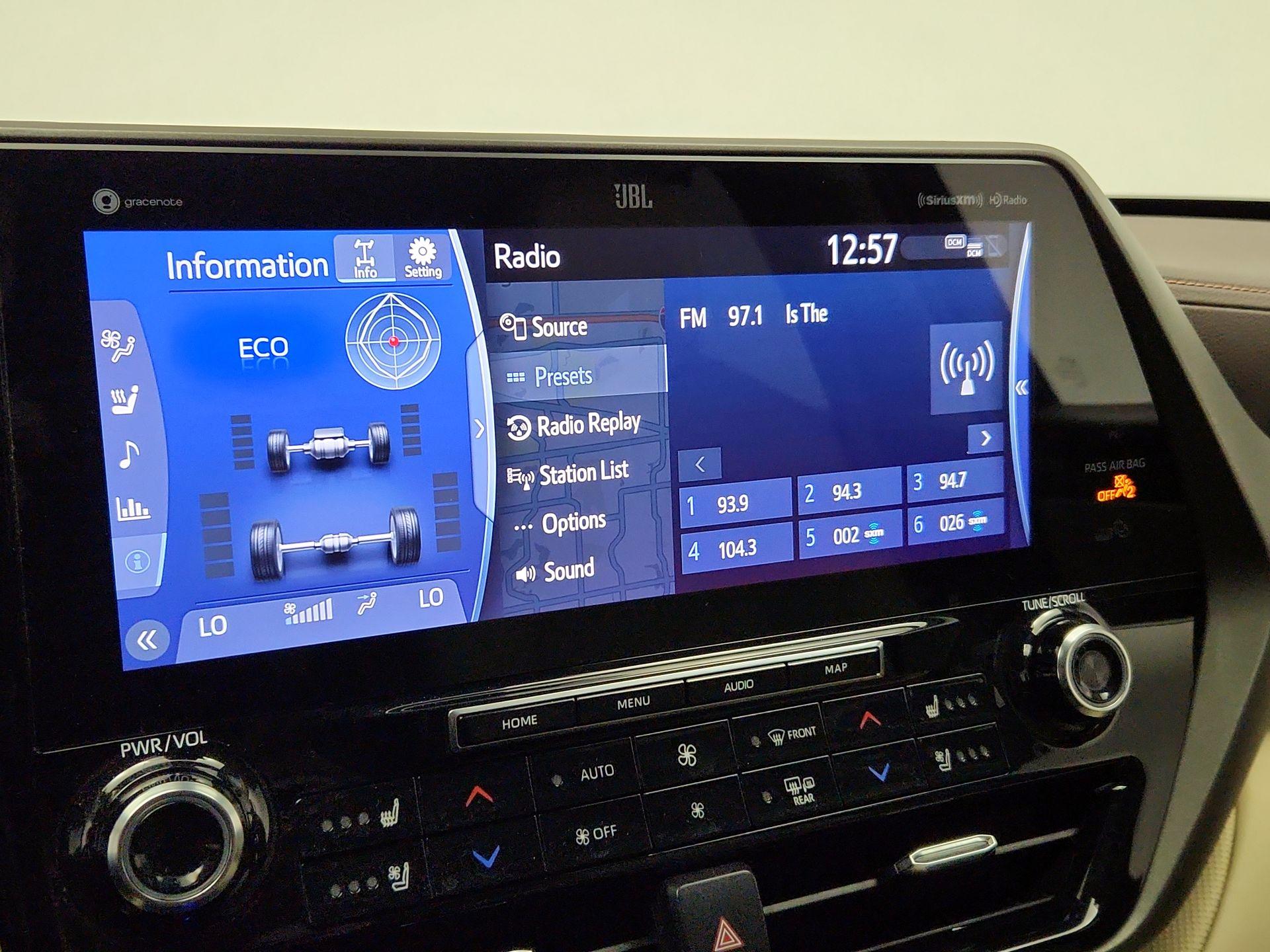 Thumbnail: 2021 Toyota Highlander - 16