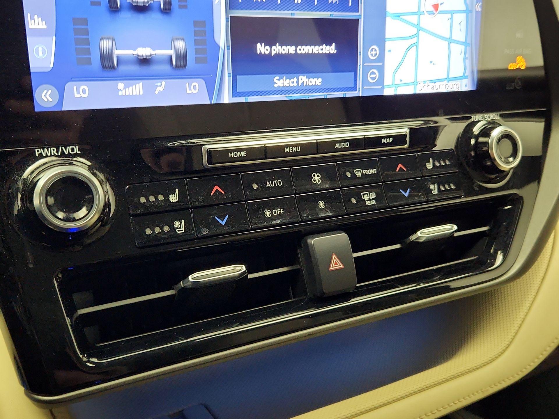 Thumbnail: 2021 Toyota Highlander - 17