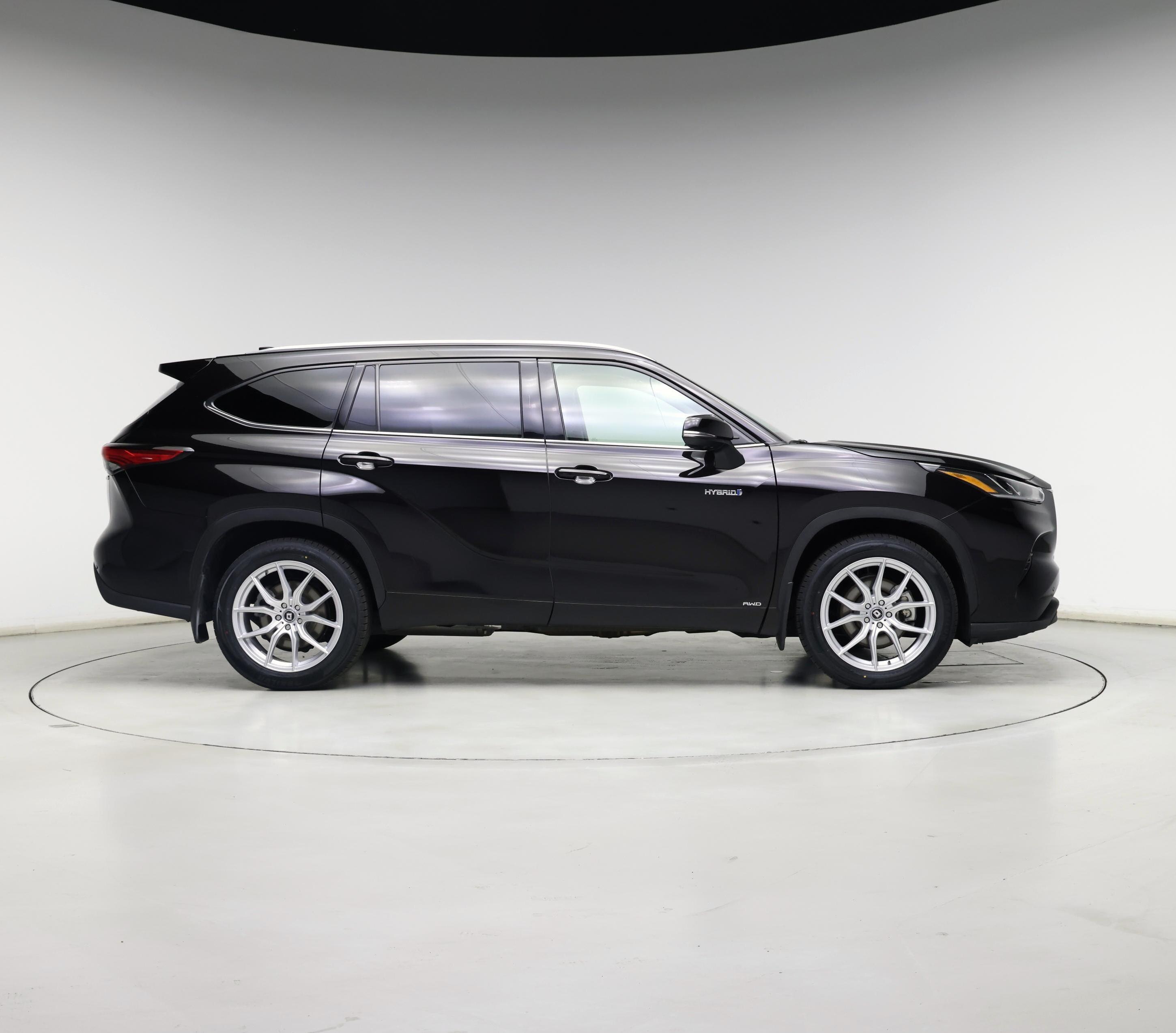 Thumbnail: 2021 Toyota Highlander - 7