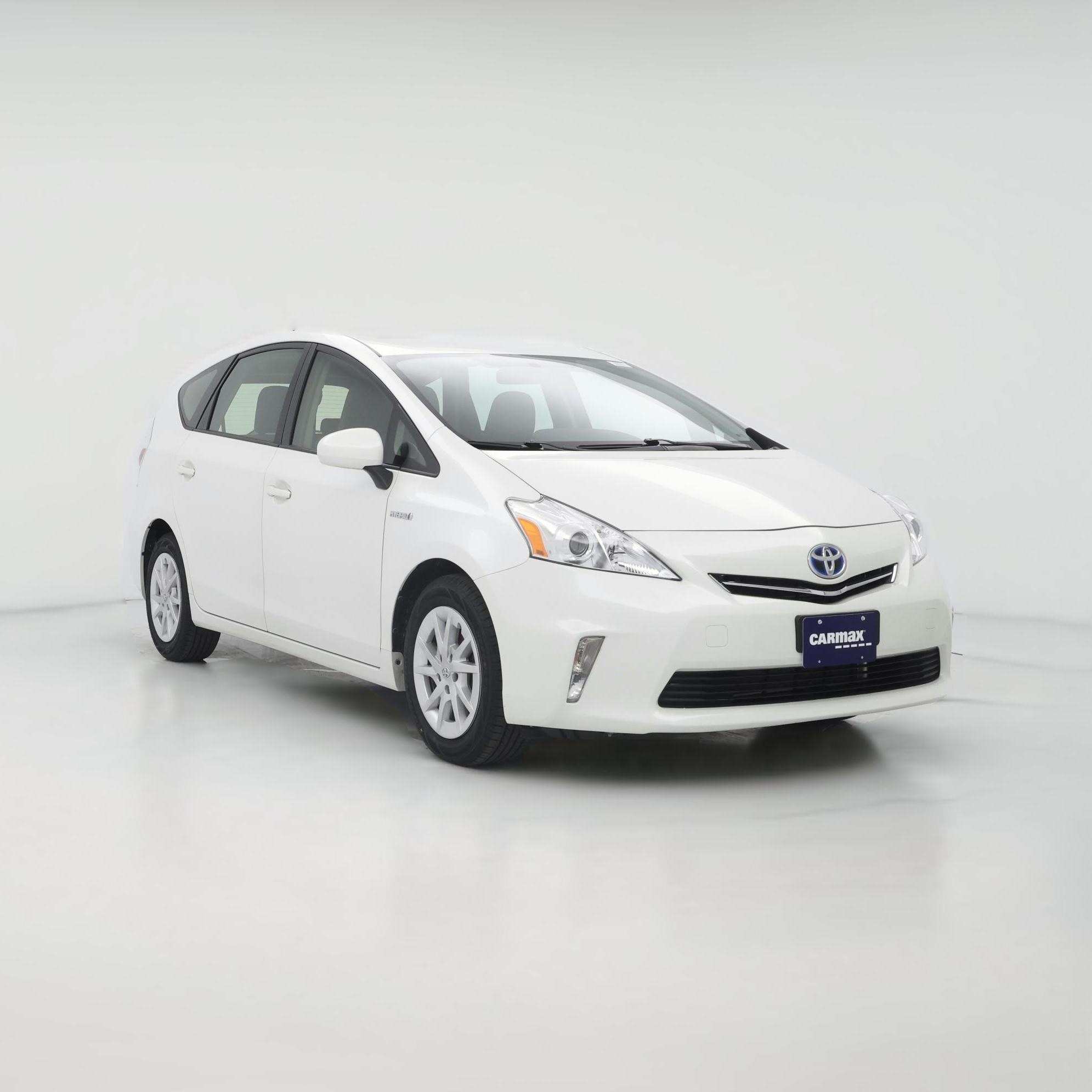 Thumbnail: 2014 Toyota Prius v - 1