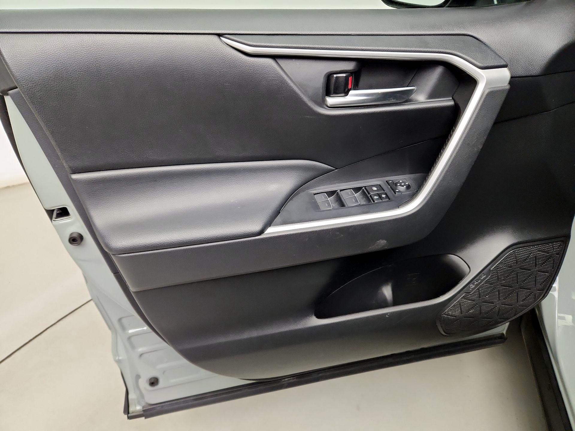 Thumbnail: 2023 Toyota RAV4 - 12