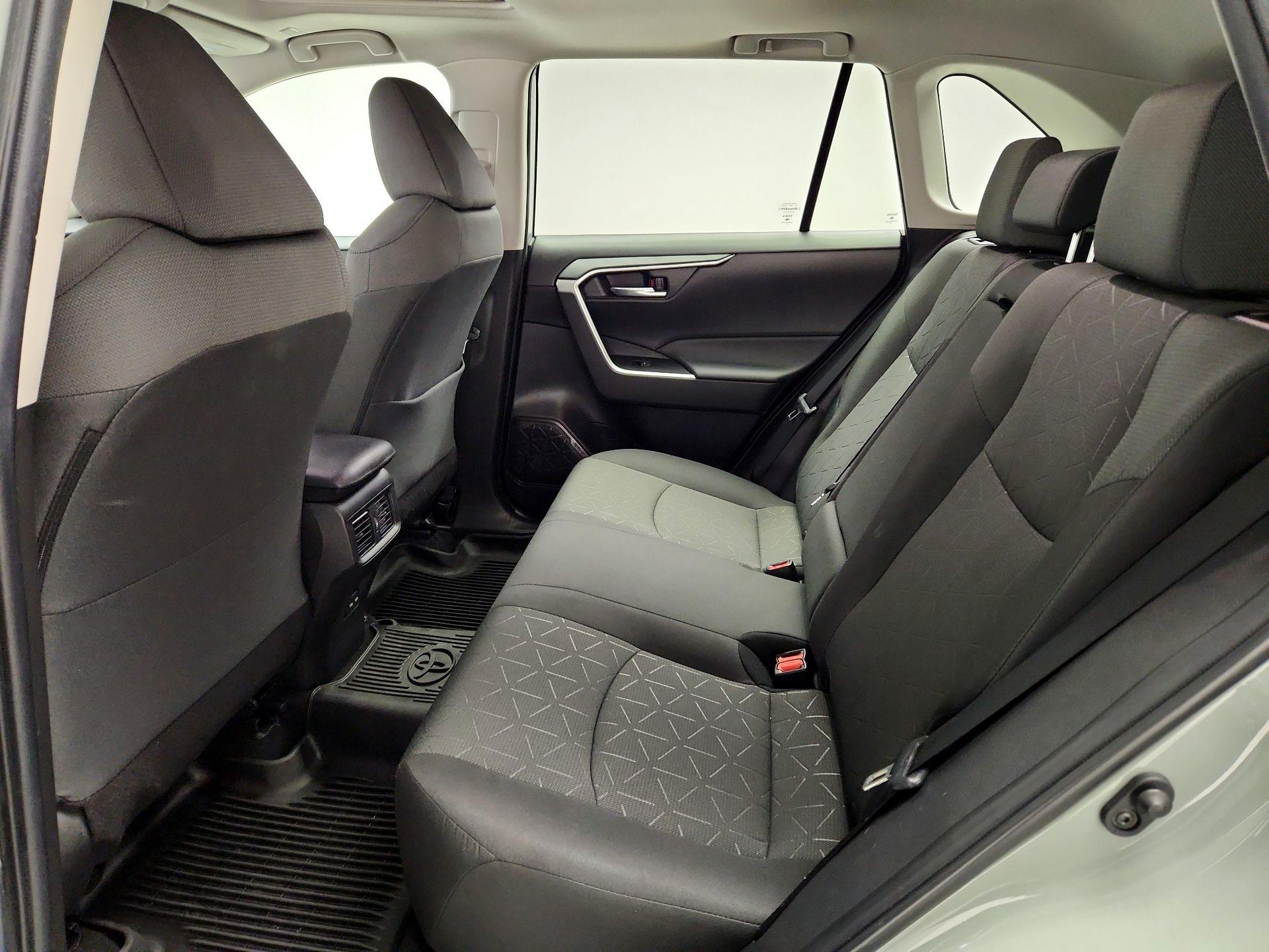 Thumbnail: 2023 Toyota RAV4 - 20