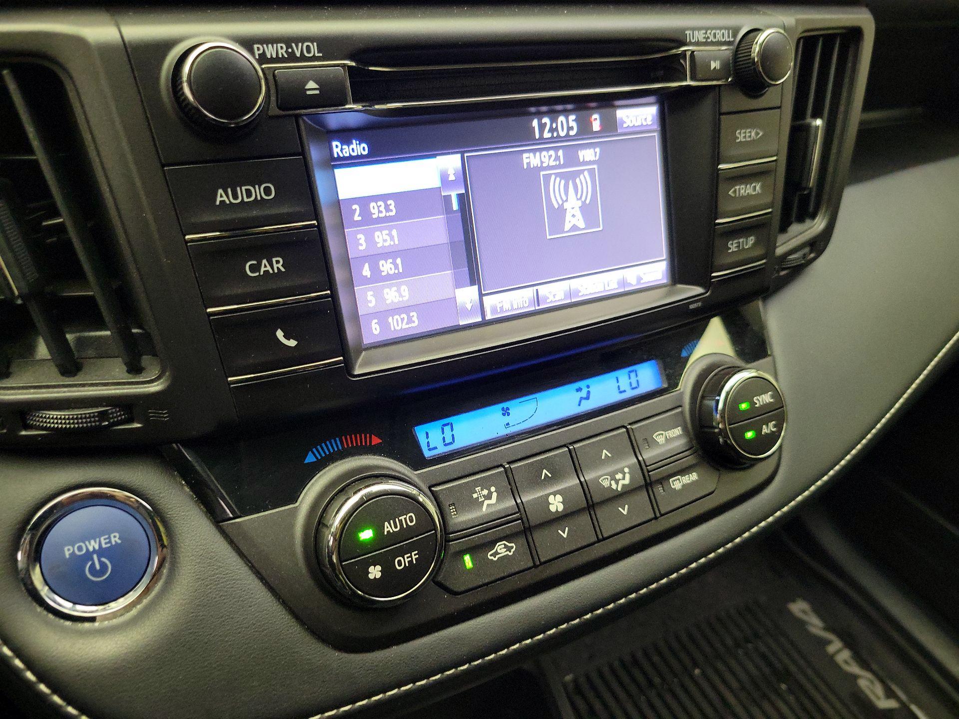 Thumbnail: 2018 Toyota RAV4 - 15