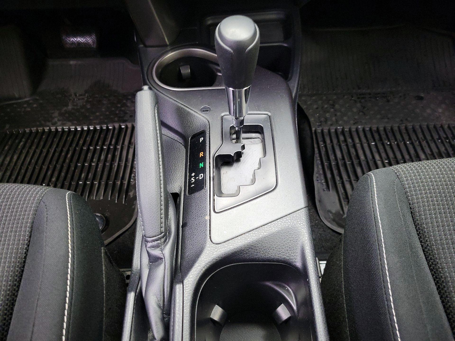 Thumbnail: 2018 Toyota RAV4 - 17