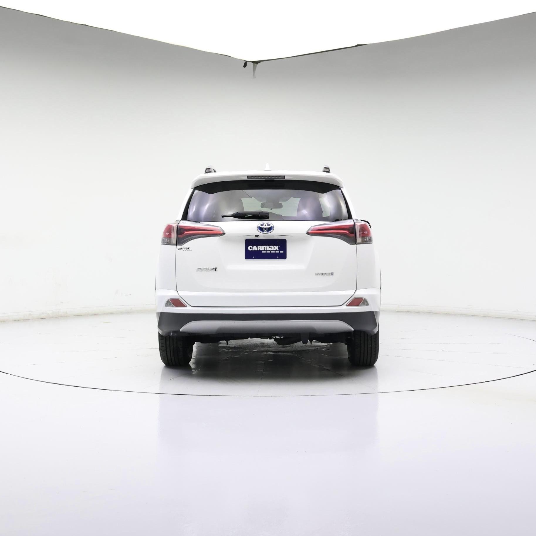 Thumbnail: 2018 Toyota RAV4 - 6