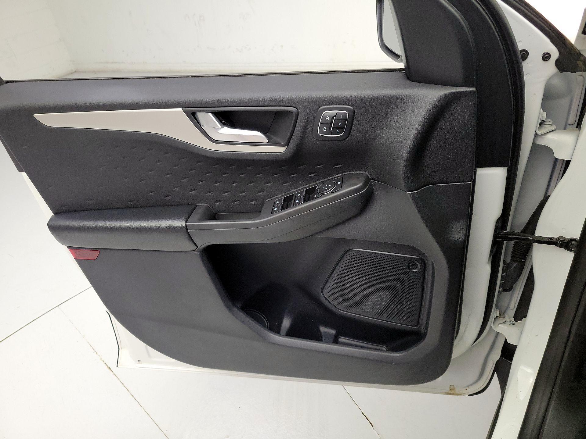 Thumbnail: 2020 Ford Escape - 12