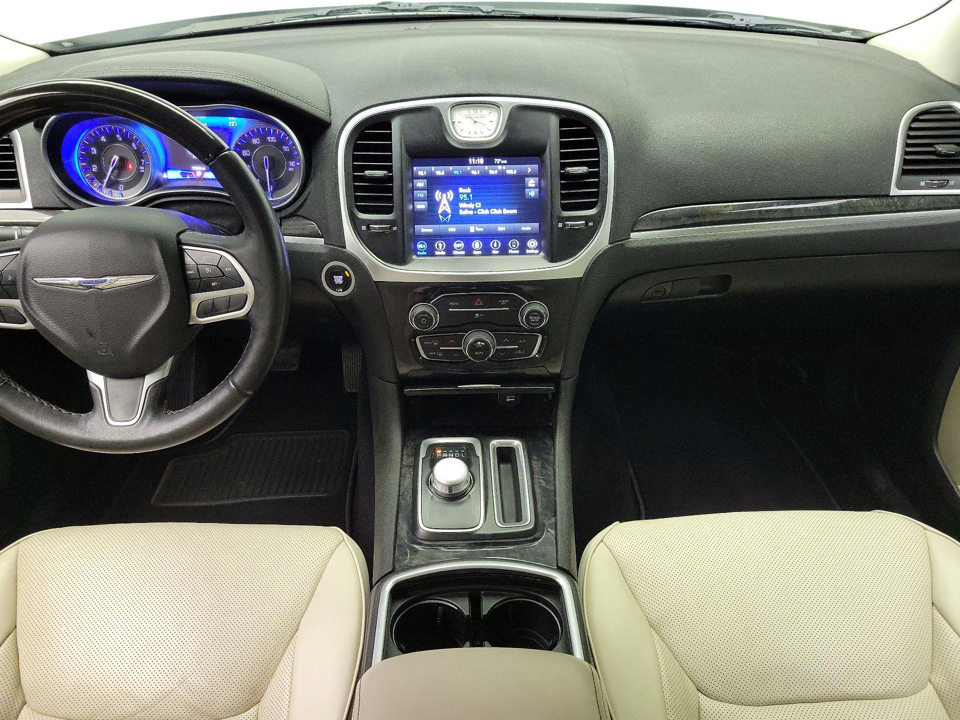 Thumbnail: 2019 Chrysler 300 - 9