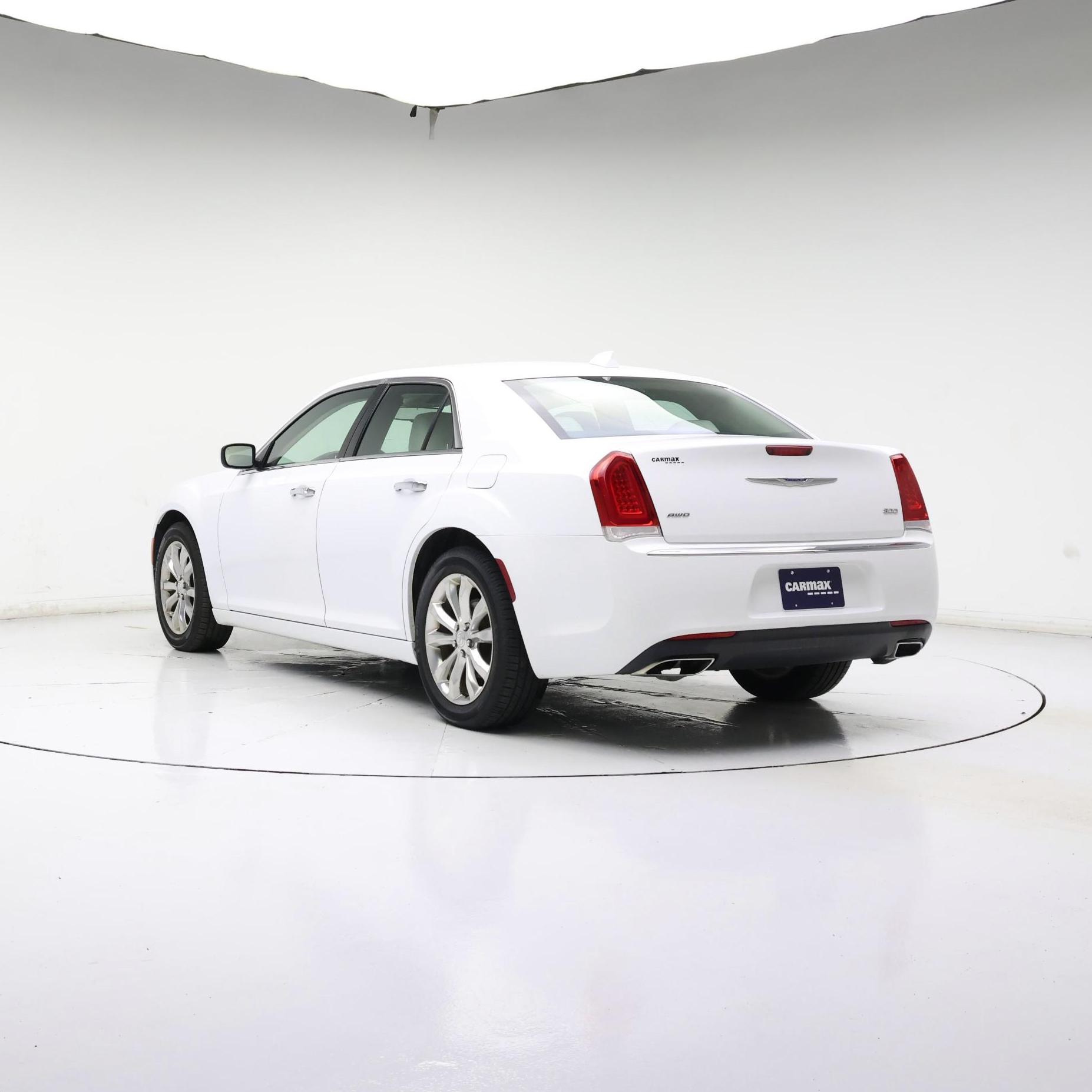 Thumbnail: 2019 Chrysler 300 - 2