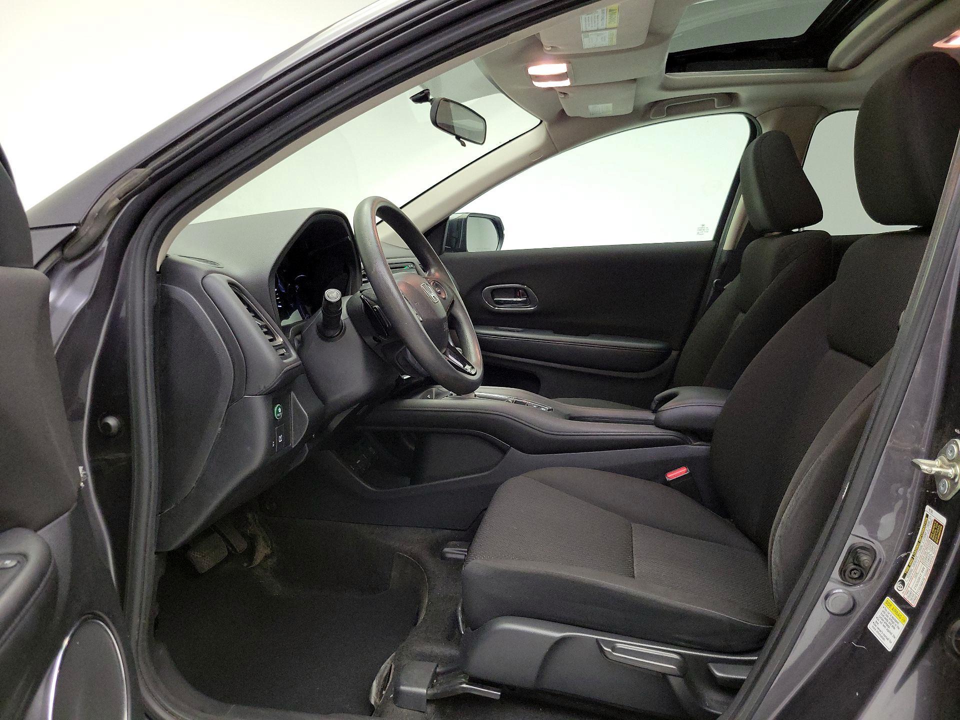 Thumbnail: 2016 Honda HR-V - 11