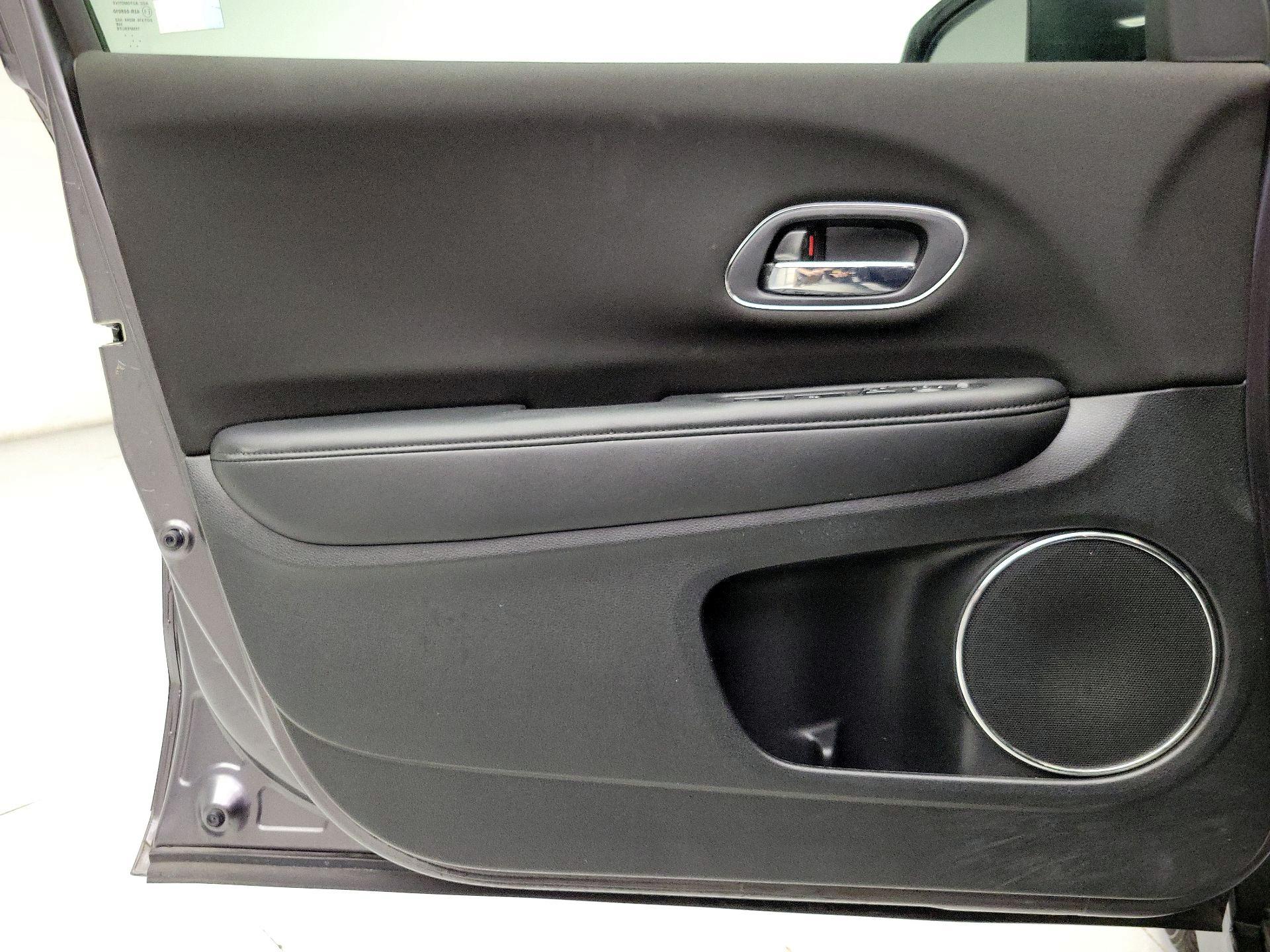 Thumbnail: 2016 Honda HR-V - 12