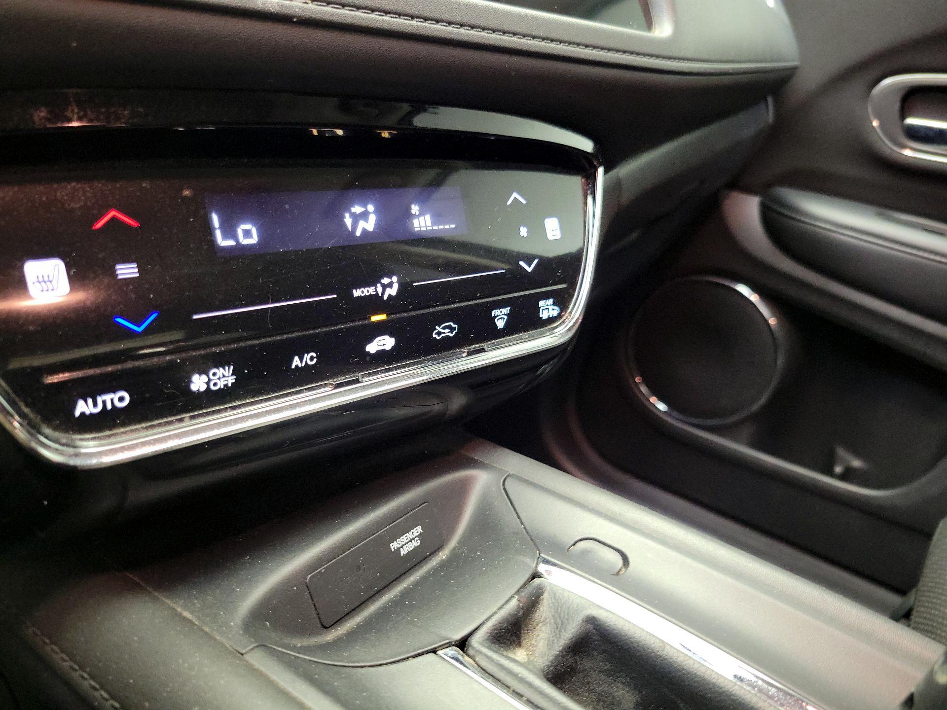 Thumbnail: 2016 Honda HR-V - 16