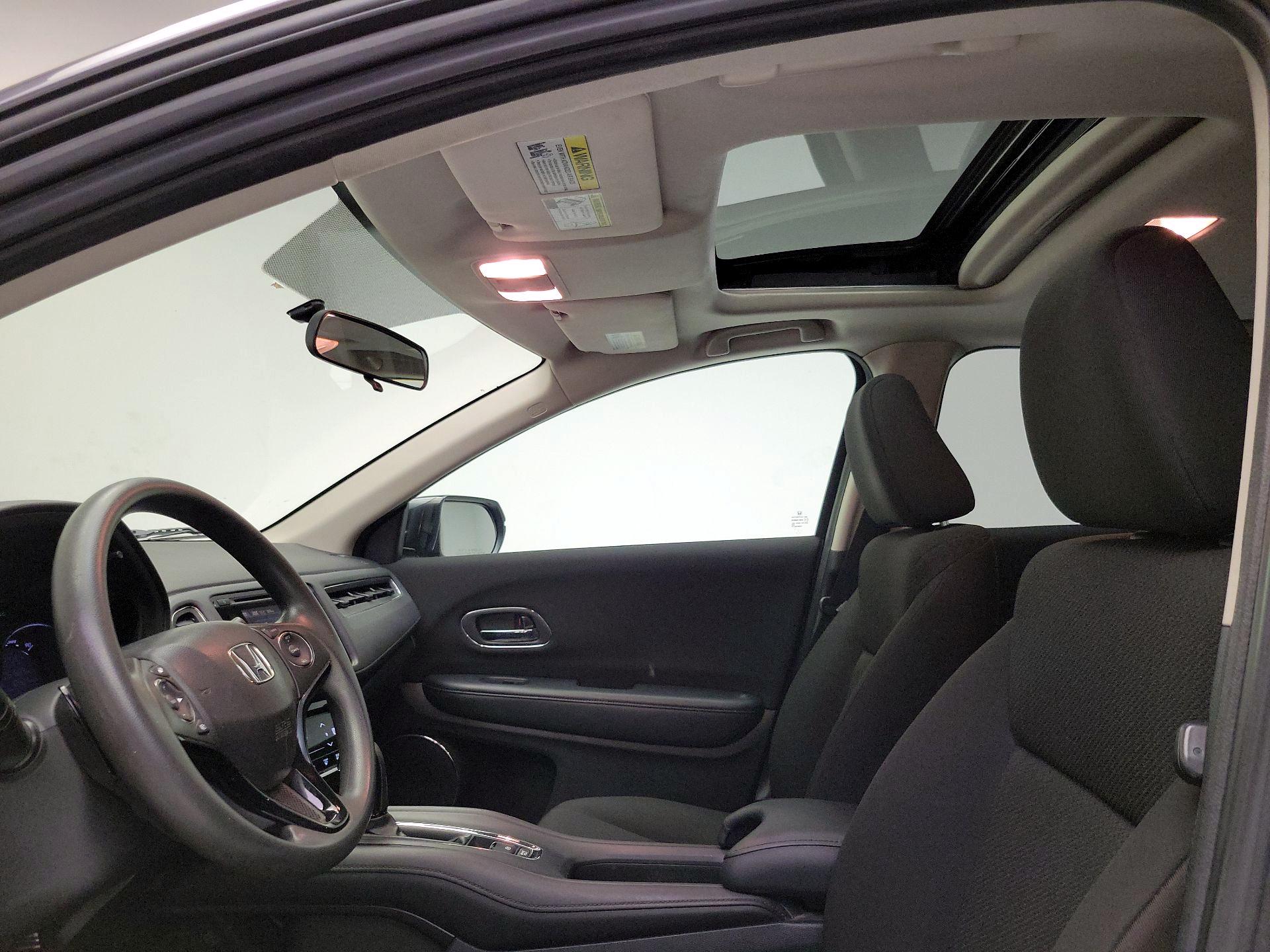 Thumbnail: 2016 Honda HR-V - 19