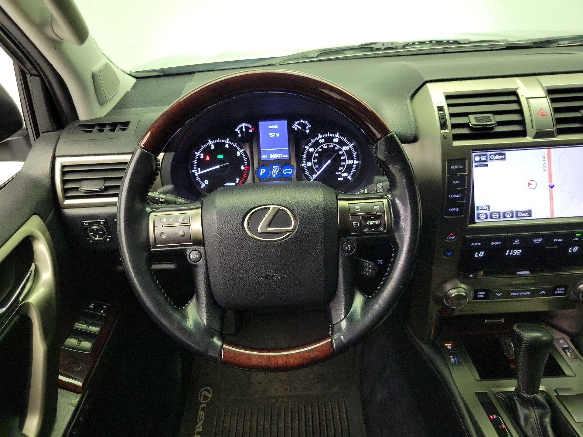 Thumbnail: 2016 Lexus GX - 10