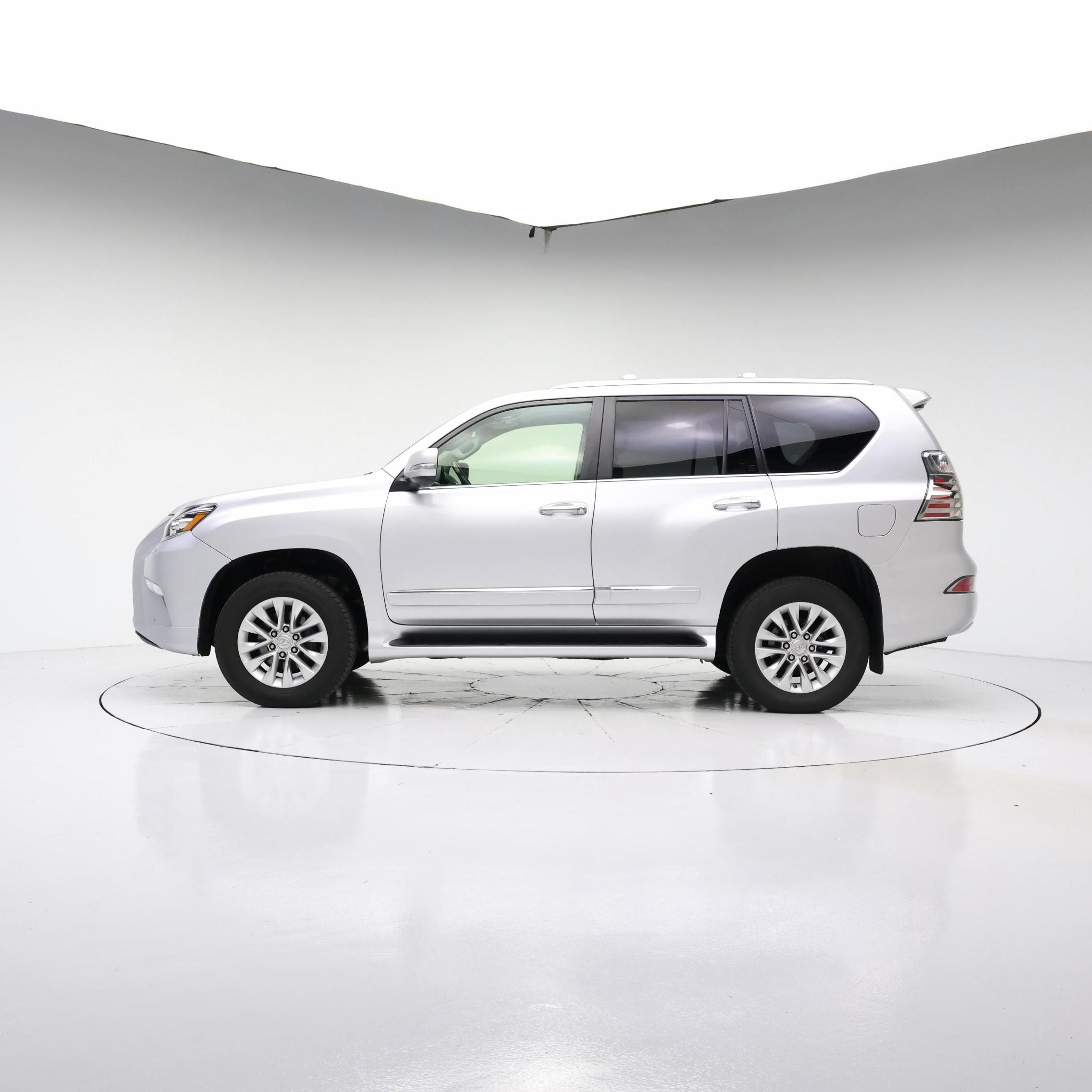 Thumbnail: 2016 Lexus GX - 3