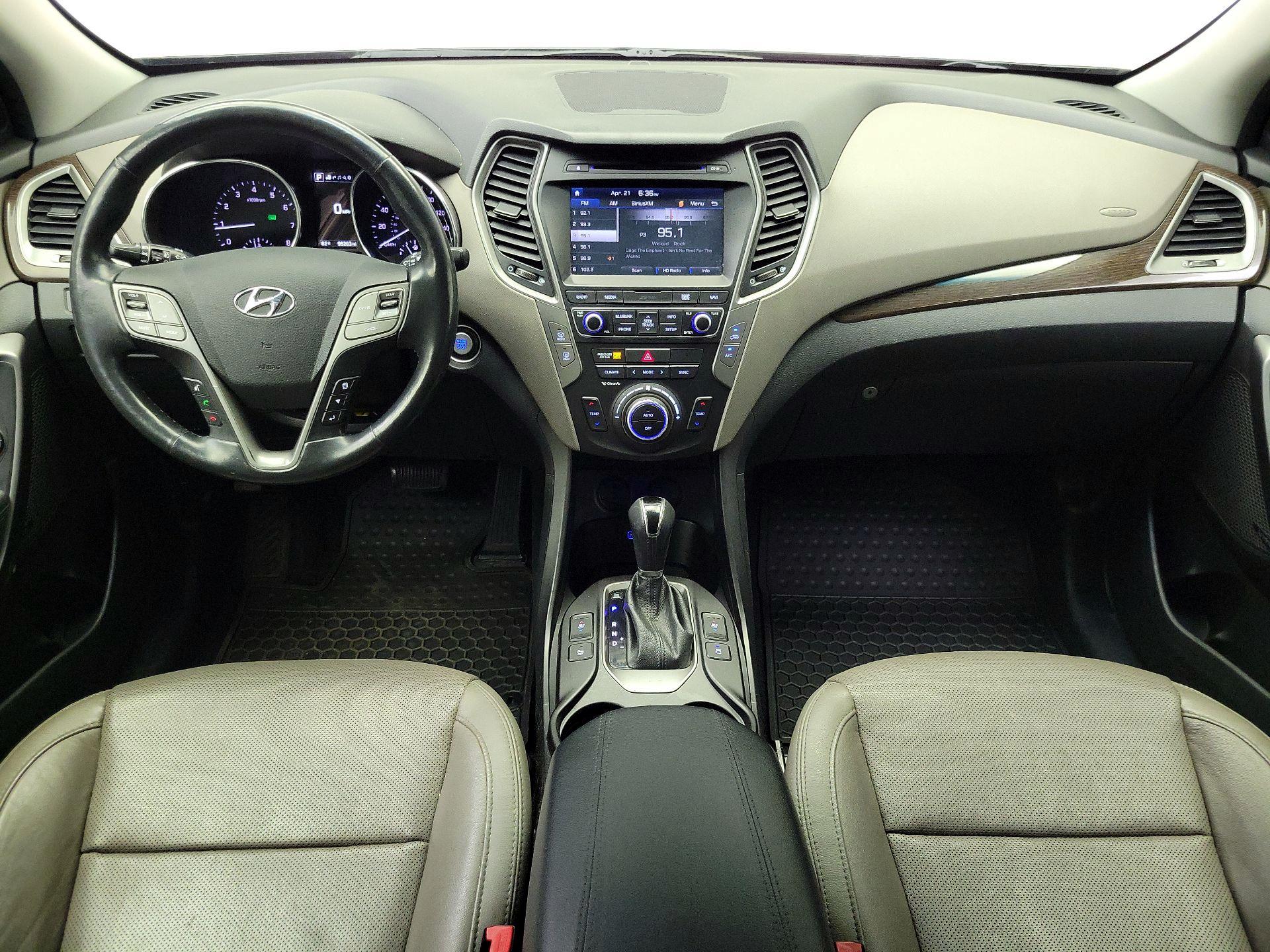 Thumbnail: 2017 Hyundai Santa Fe - 9