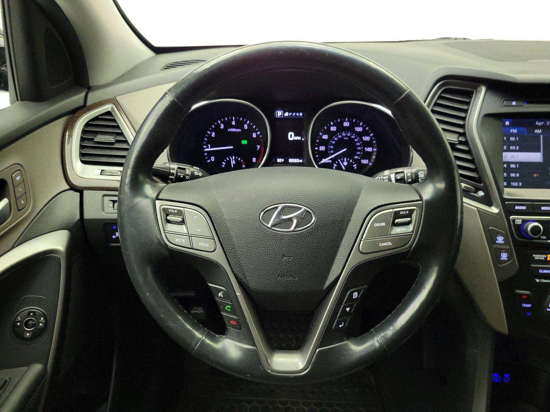 Thumbnail: 2017 Hyundai Santa Fe - 10