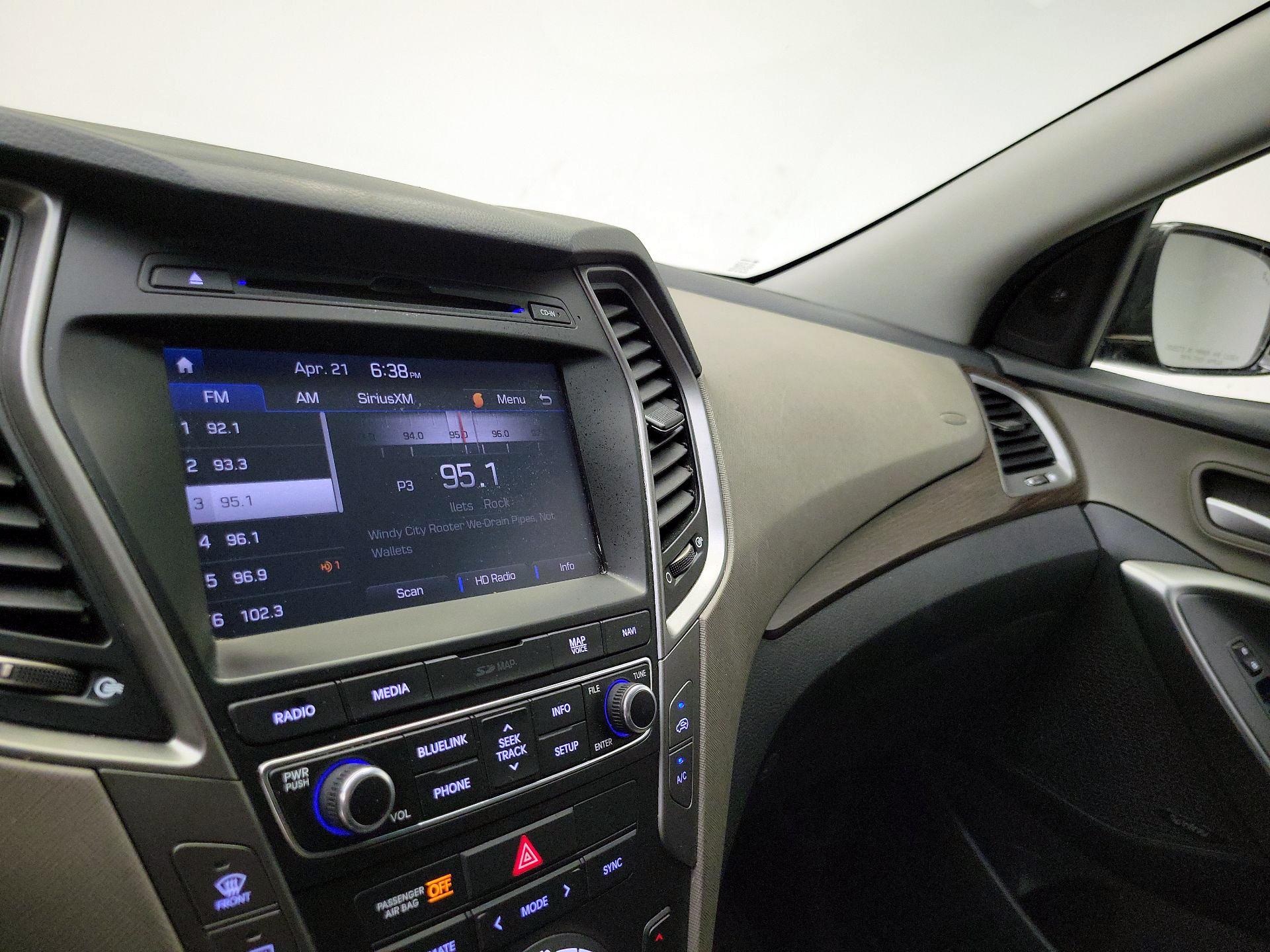 Thumbnail: 2017 Hyundai Santa Fe - 16
