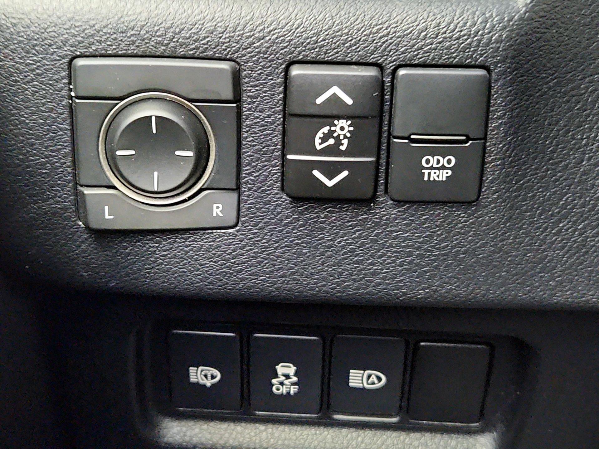 Thumbnail: 2020 Lexus GX - 13