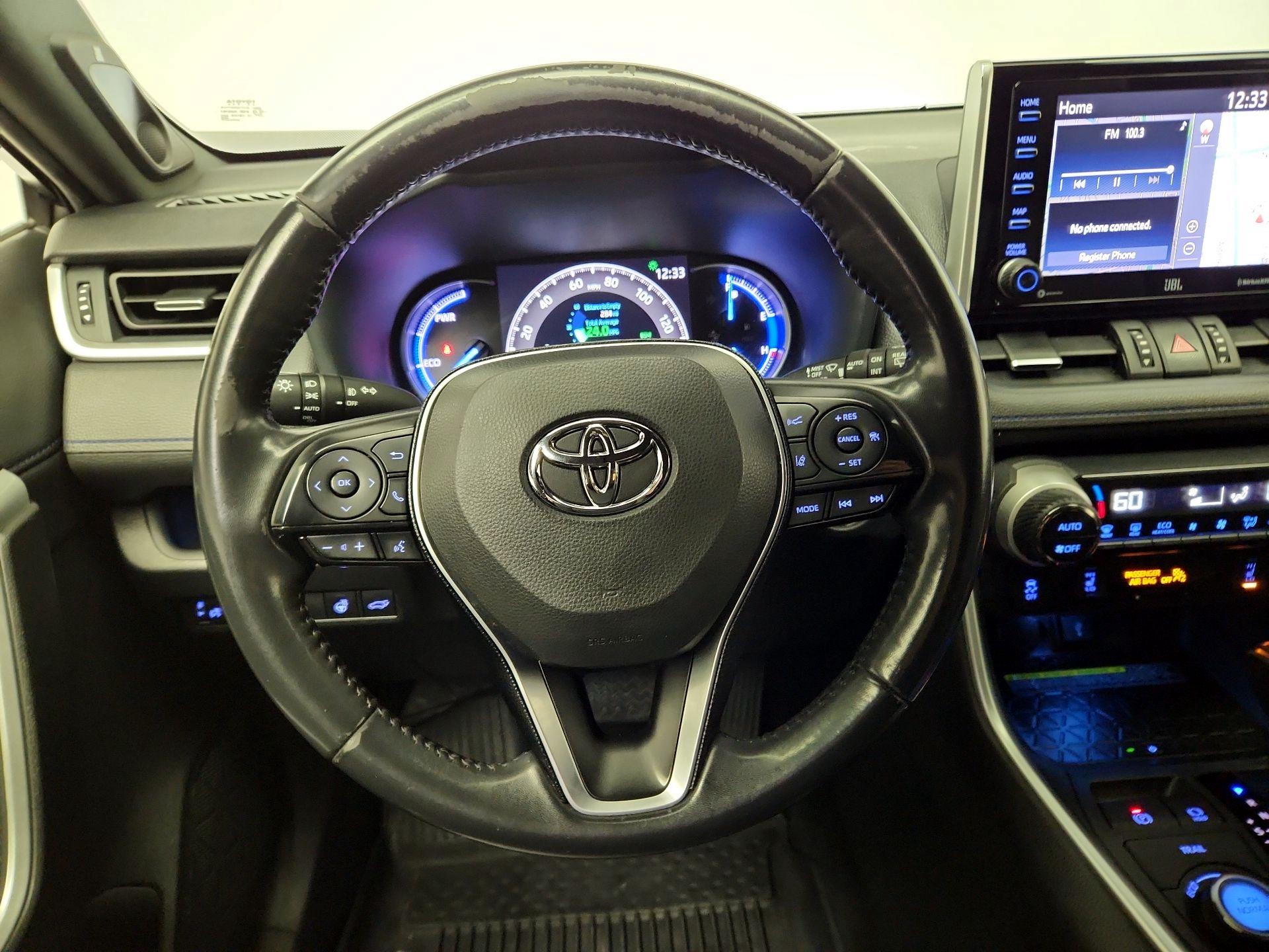 Thumbnail: 2020 Toyota RAV4 - 10