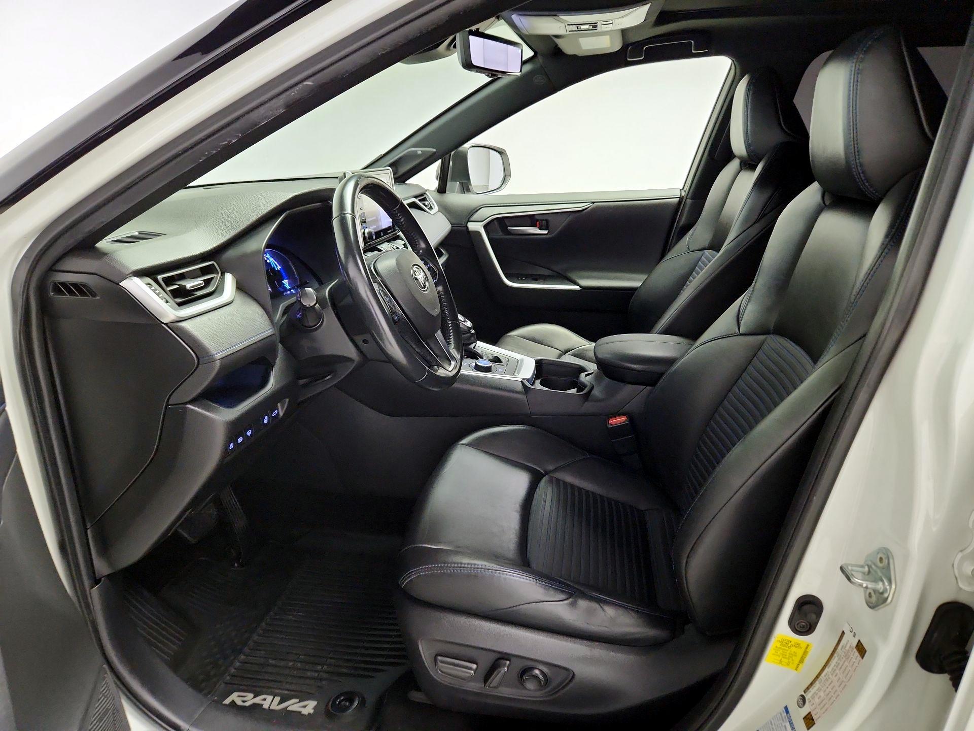 Thumbnail: 2020 Toyota RAV4 - 11