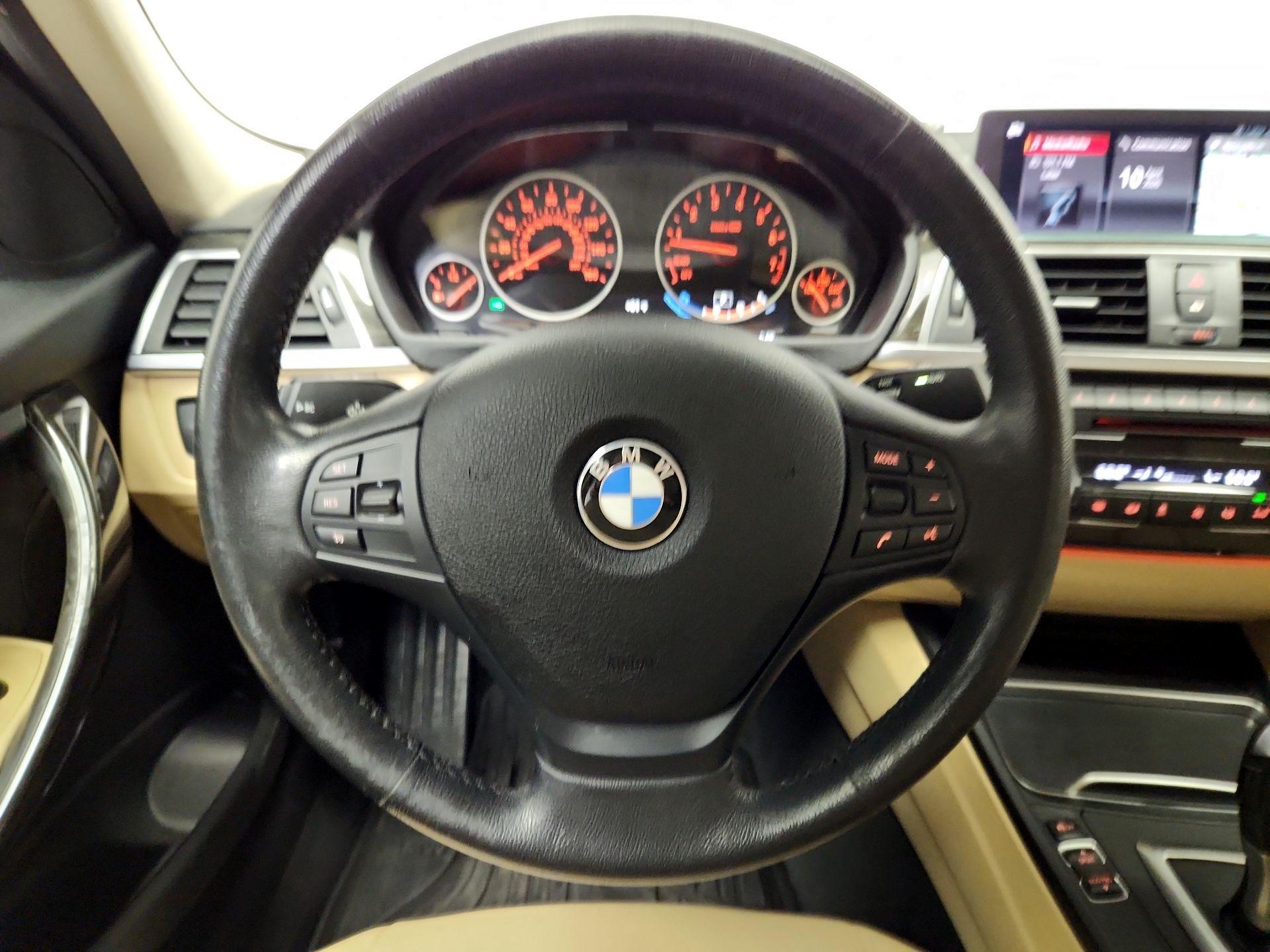 Thumbnail: 2018 BMW 3 Series - 10