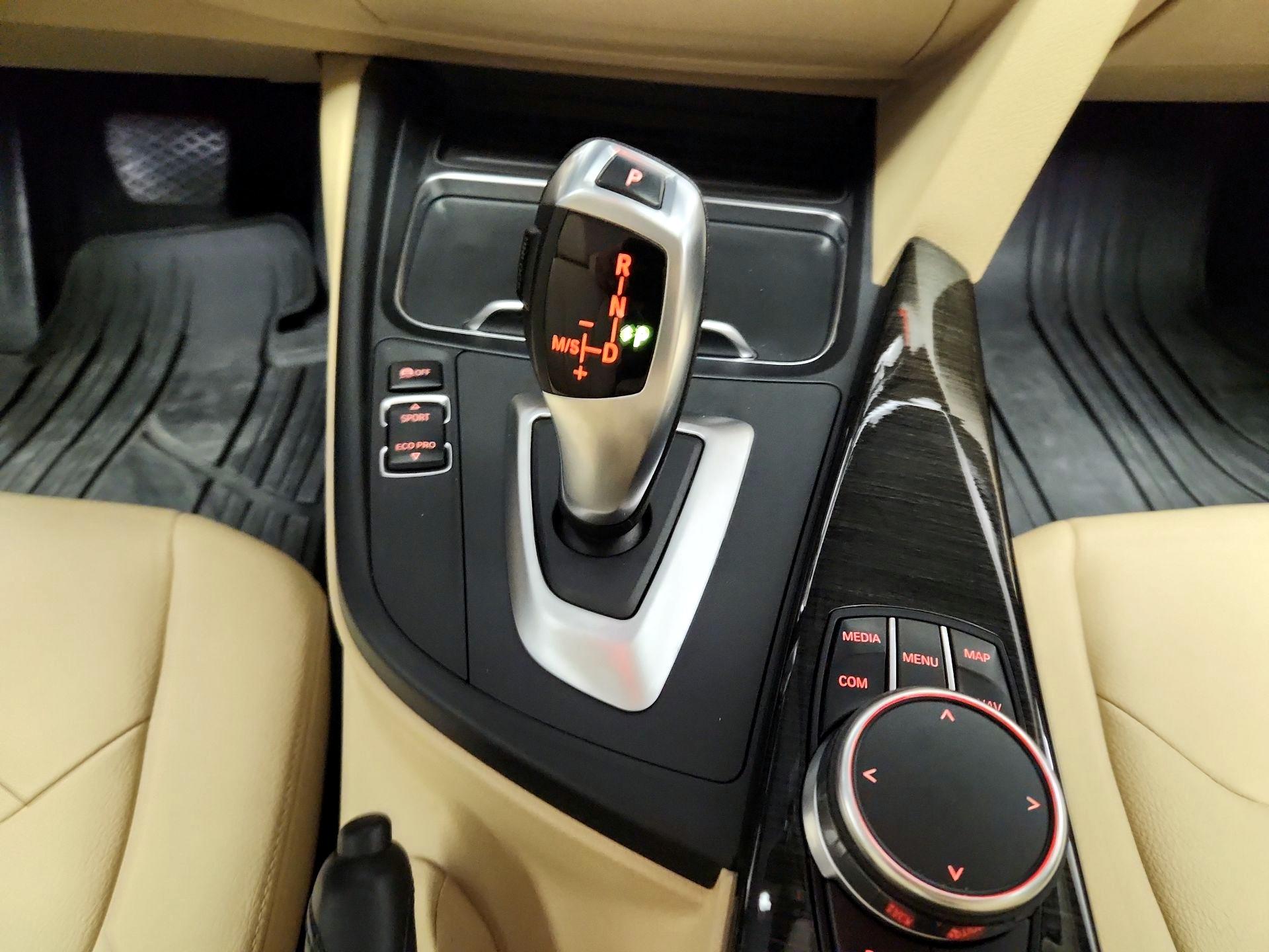 Thumbnail: 2018 BMW 3 Series - 18