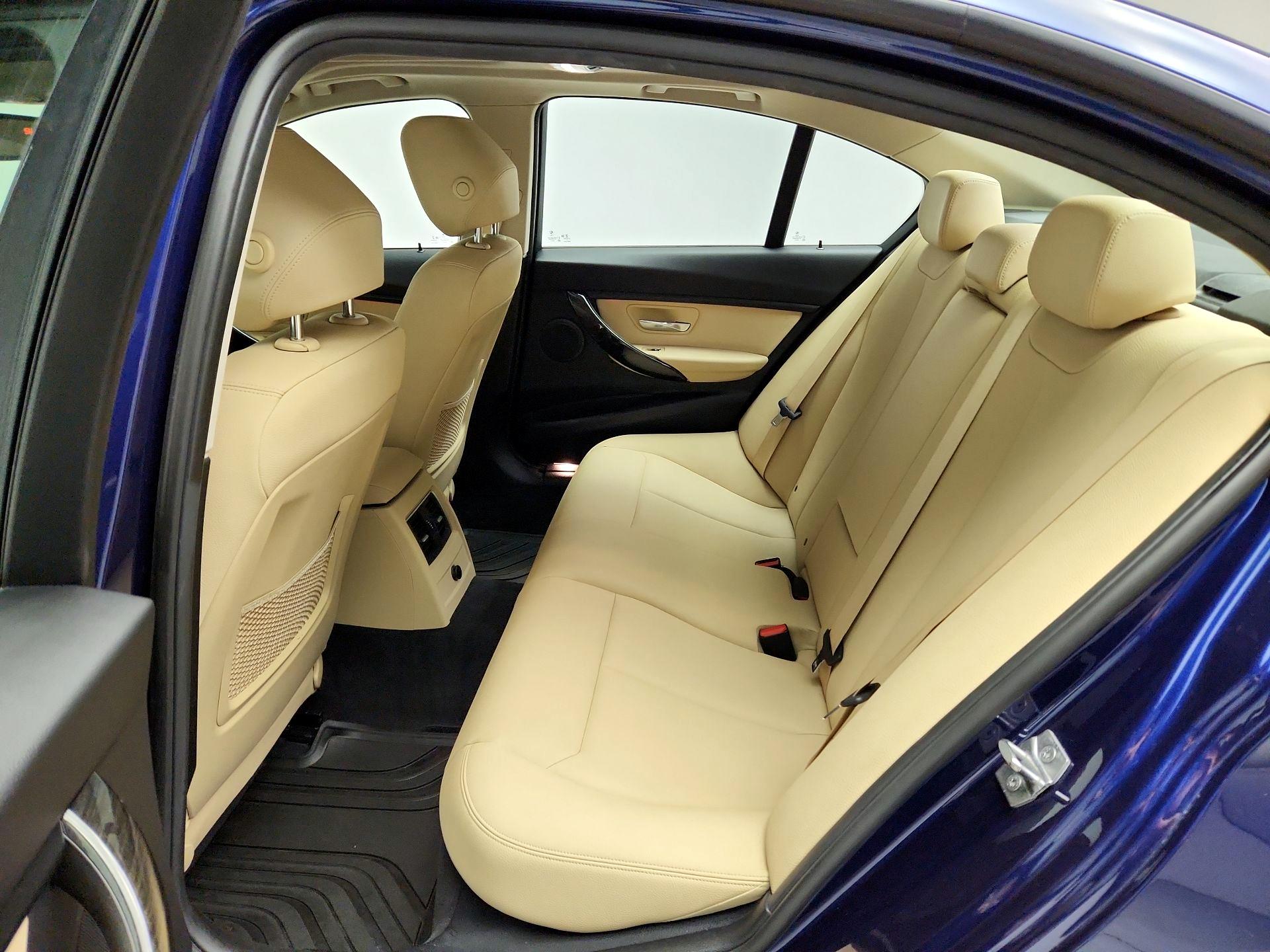 Thumbnail: 2018 BMW 3 Series - 20