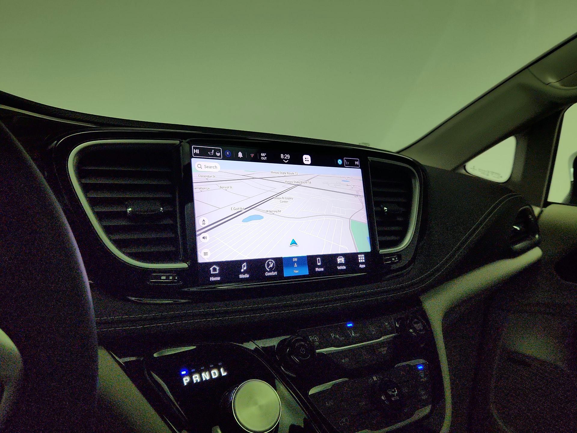 Thumbnail: 2022 Chrysler Pacifica - 14