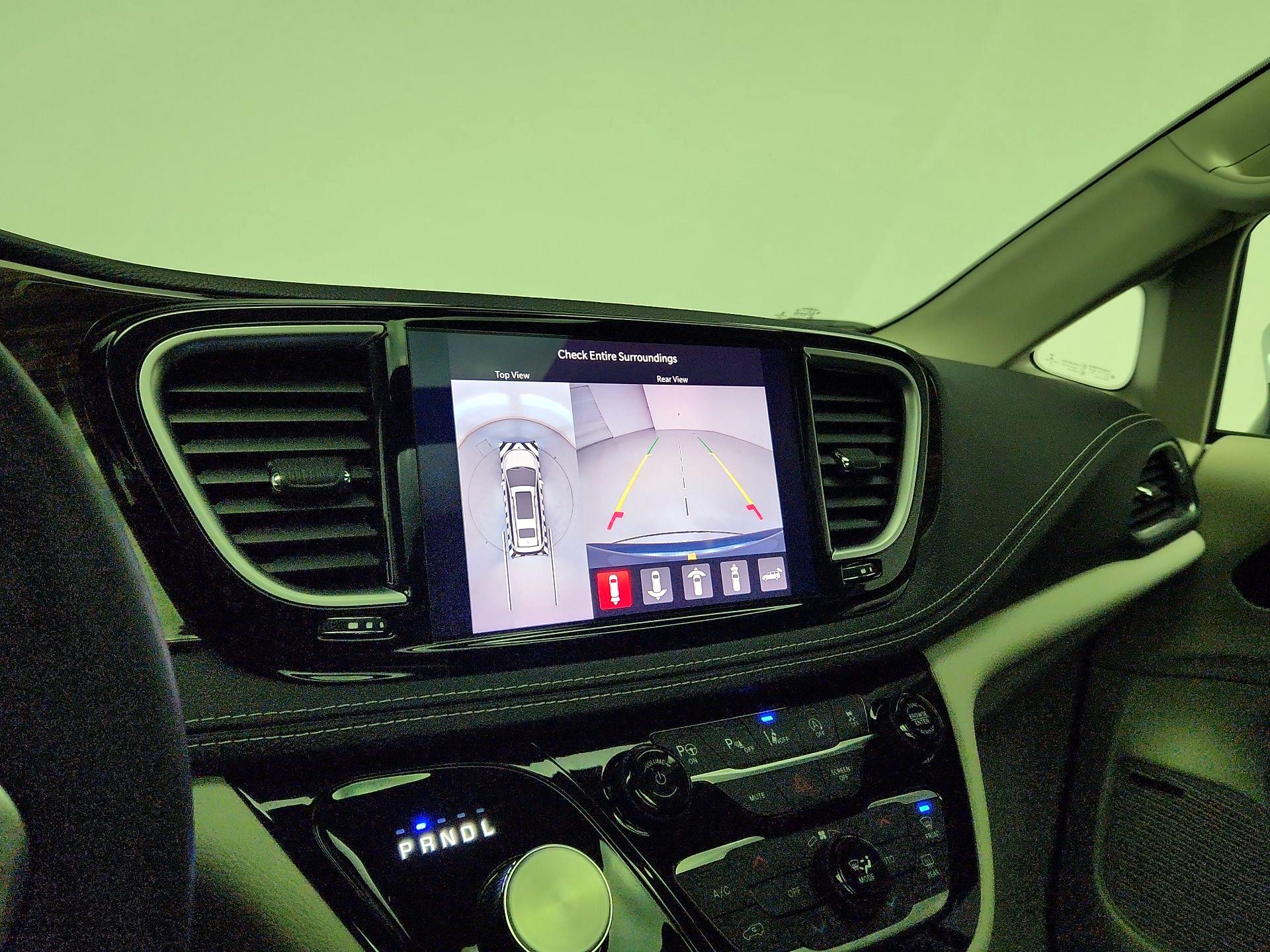 Thumbnail: 2022 Chrysler Pacifica - 15