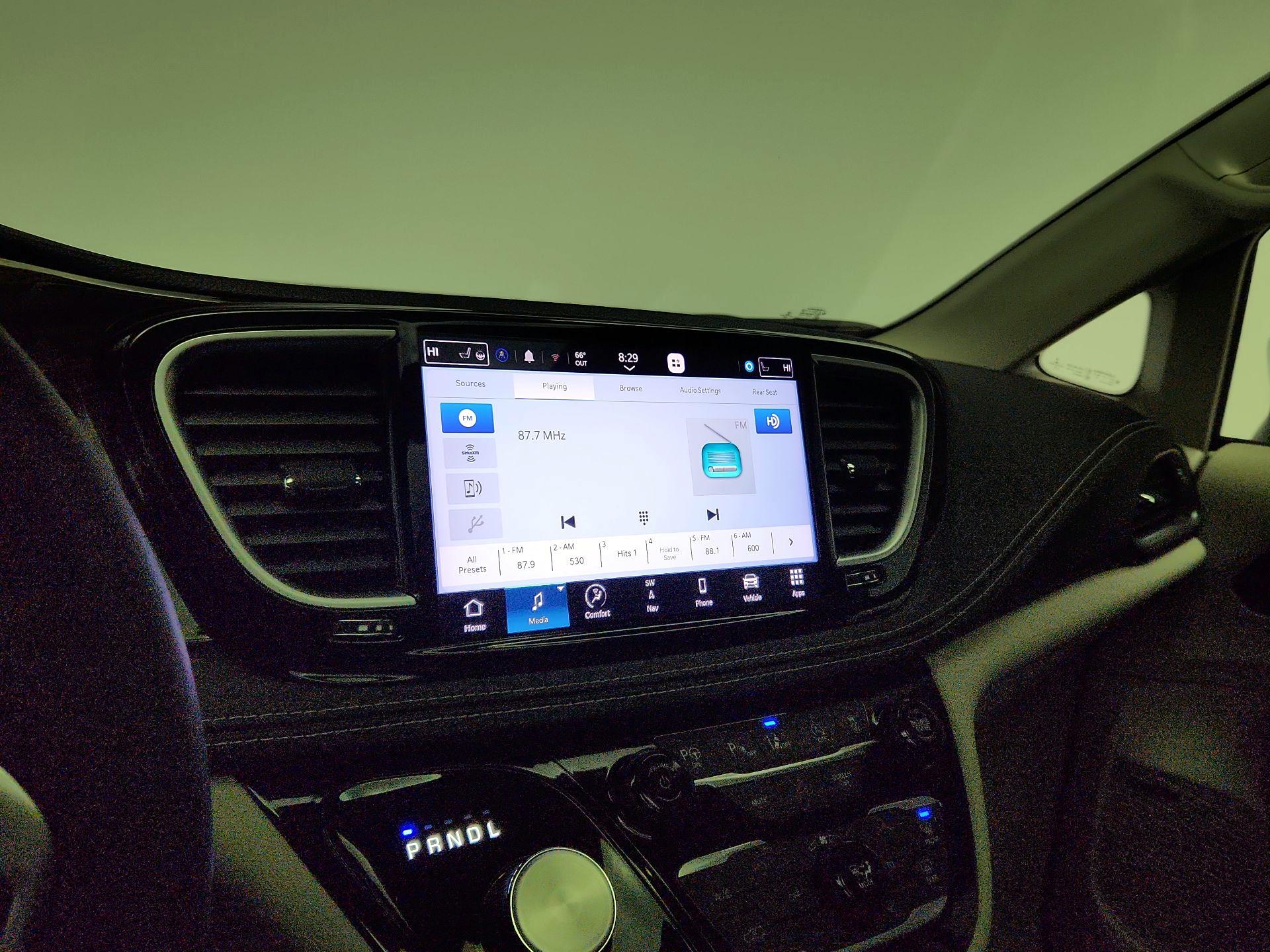 Thumbnail: 2022 Chrysler Pacifica - 16