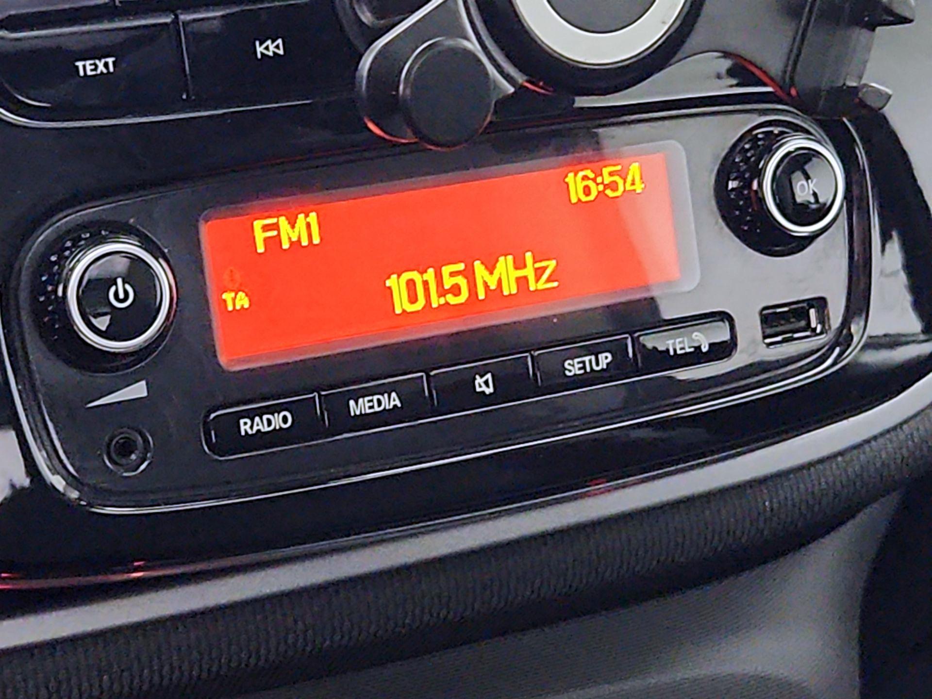 Thumbnail: 2016 smart fortwo - 13