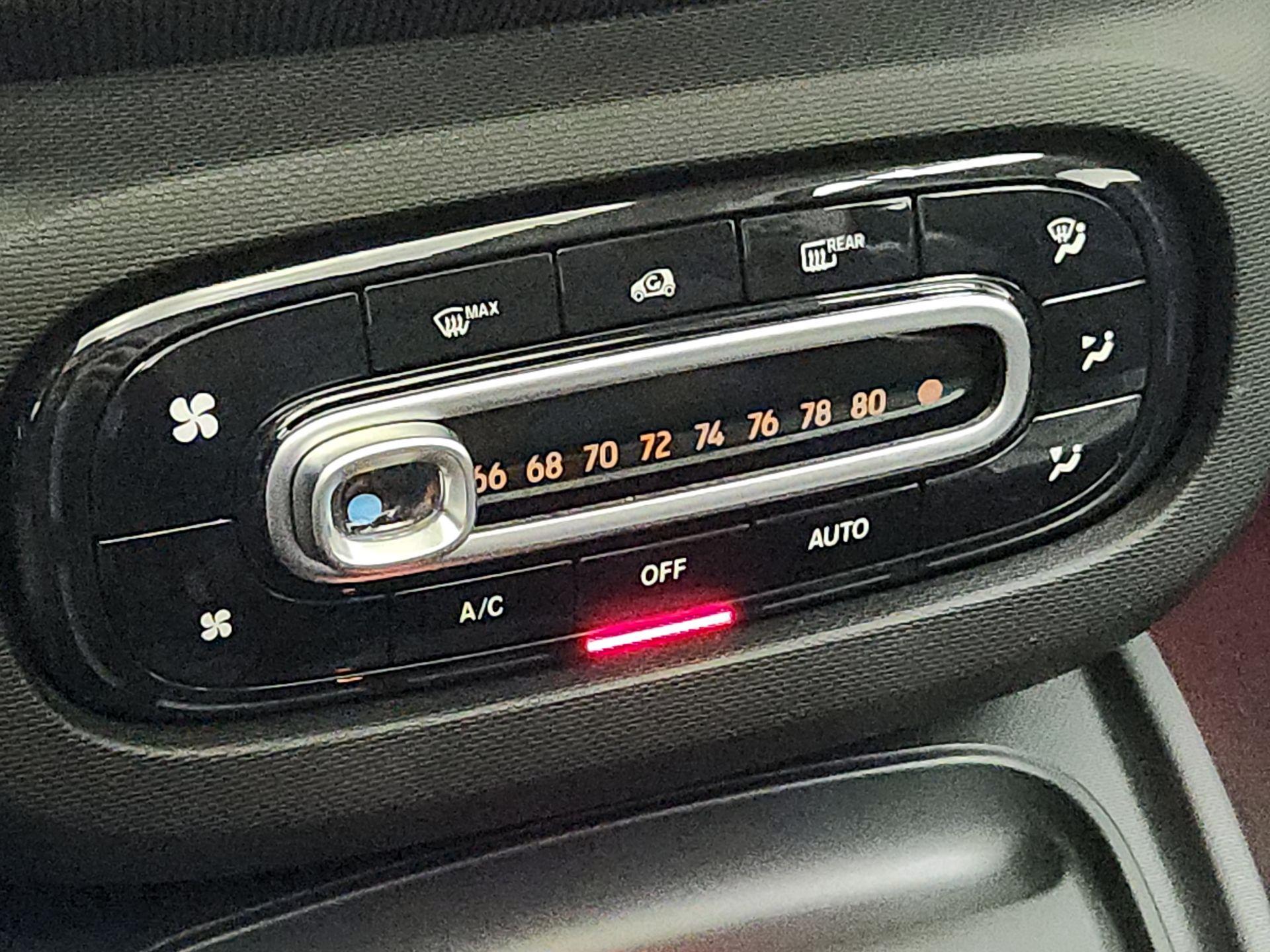 Thumbnail: 2016 smart fortwo - 14