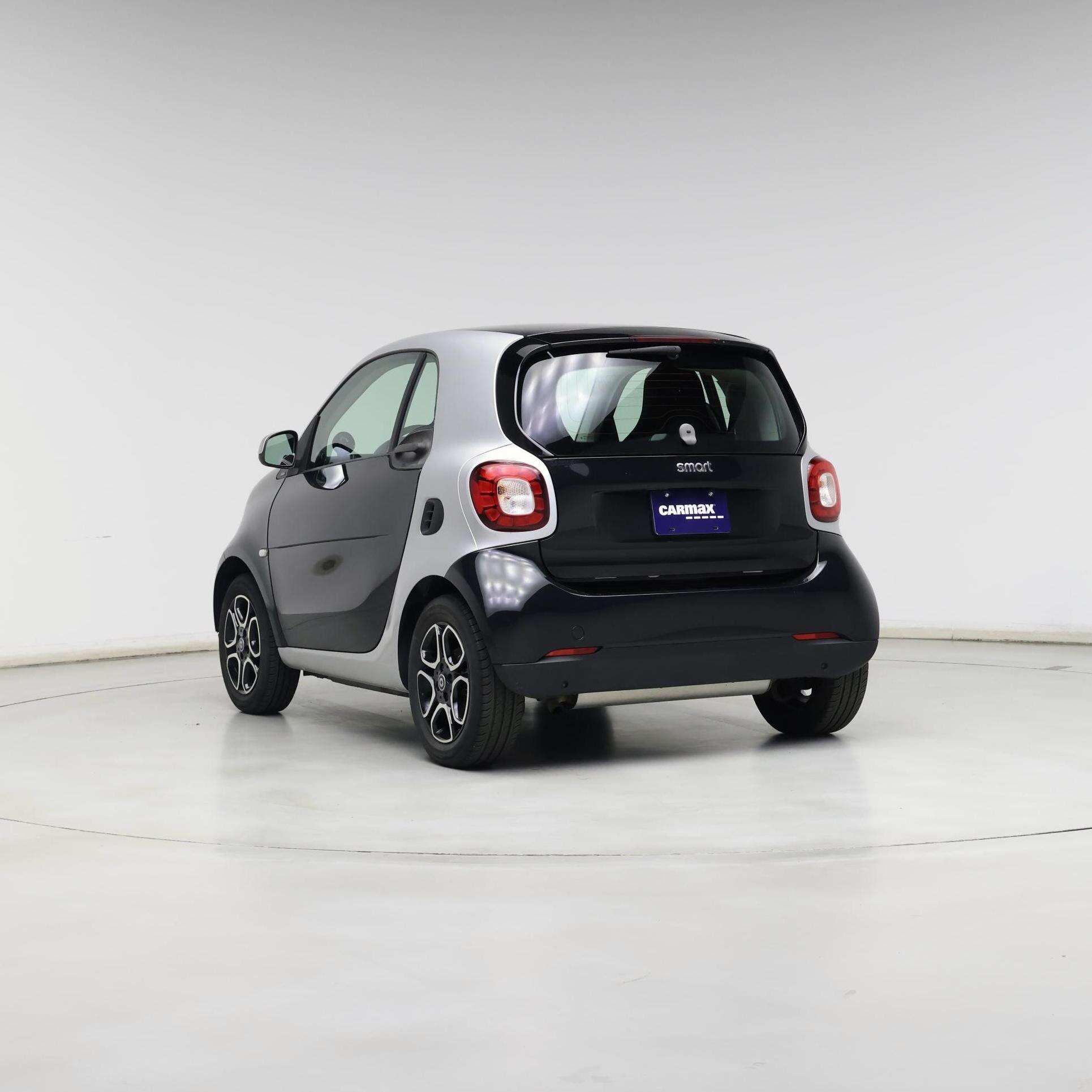 Thumbnail: 2016 smart fortwo - 2