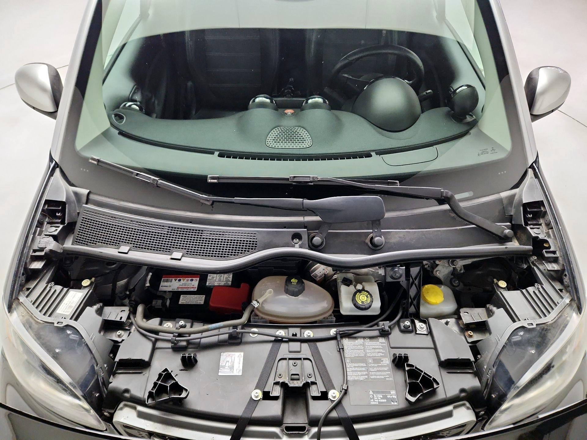 Thumbnail: 2016 smart fortwo - 19