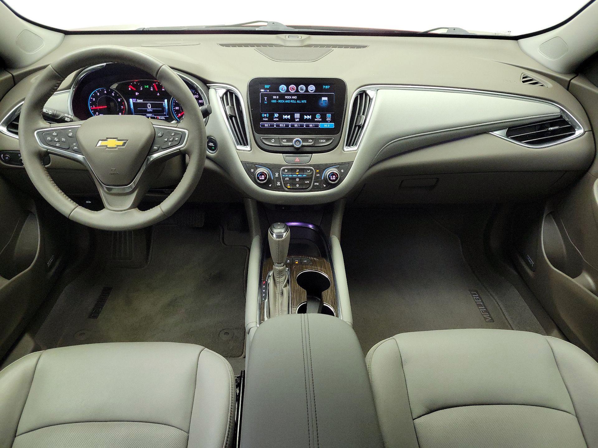 Thumbnail: 2018 Chevrolet Malibu - 9