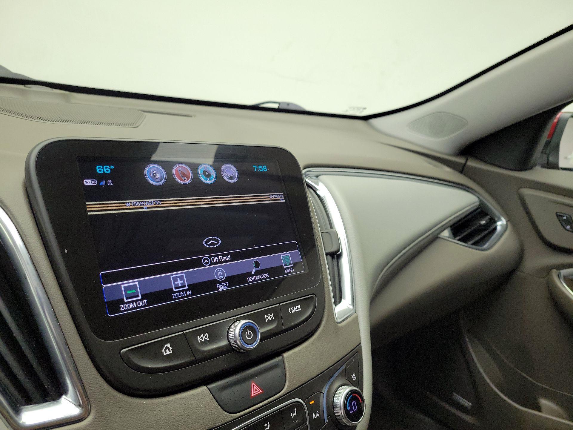 Thumbnail: 2018 Chevrolet Malibu - 14