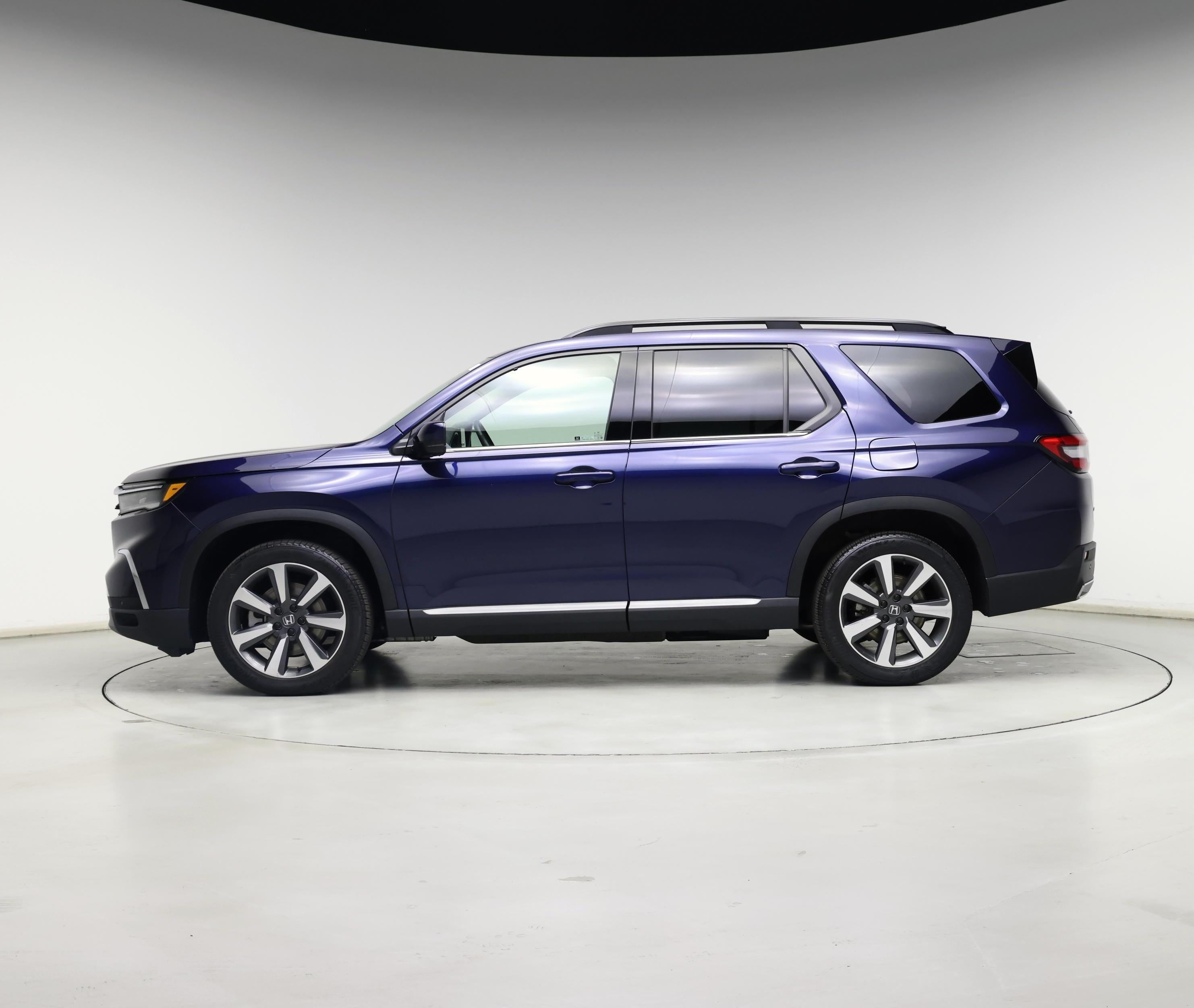 Thumbnail: 2023 Honda Pilot - 3