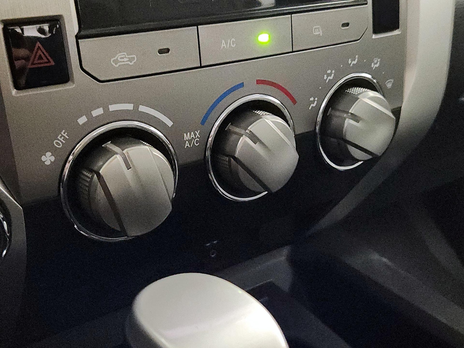 2015 Toyota Tundra SR5 - Photo 17