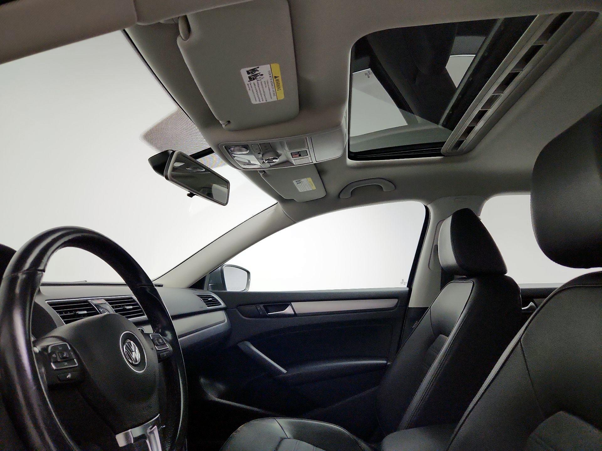 Thumbnail: 2015 Volkswagen Passat - 20