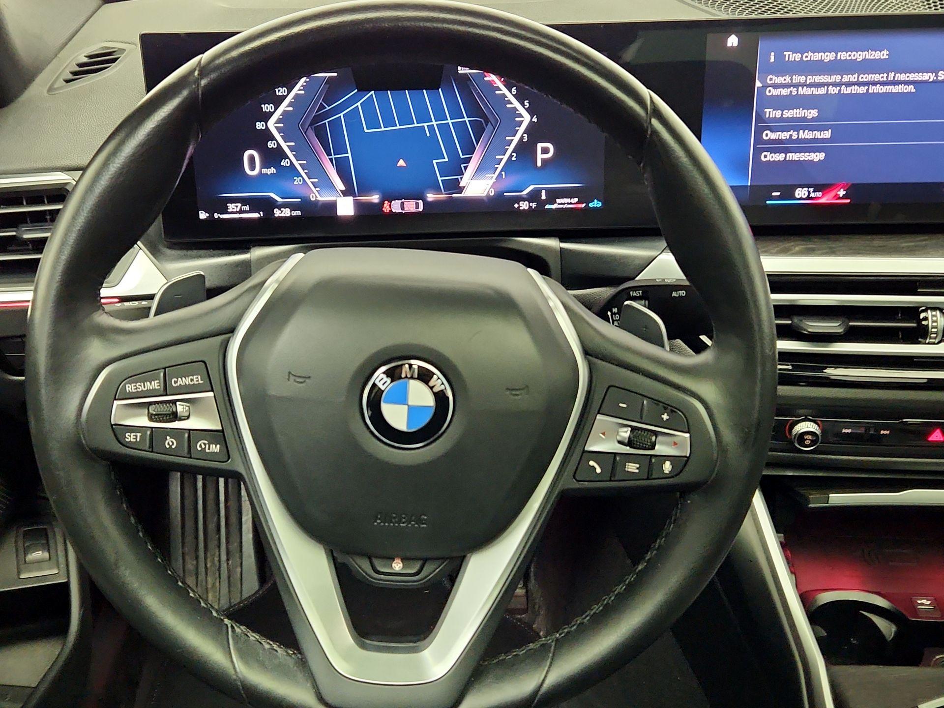 Thumbnail: 2023 BMW 3 Series - 10