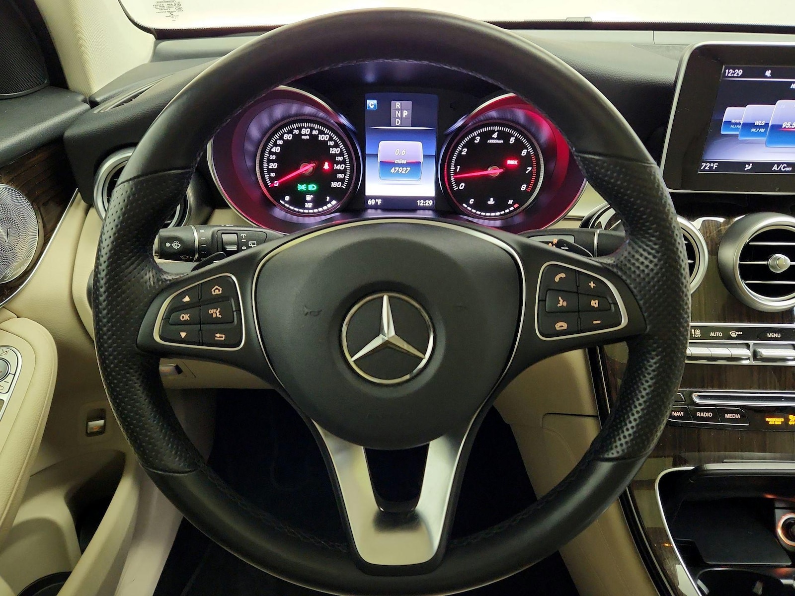 2019 Mercedes-Benz GLC GLC300 - Photo 11