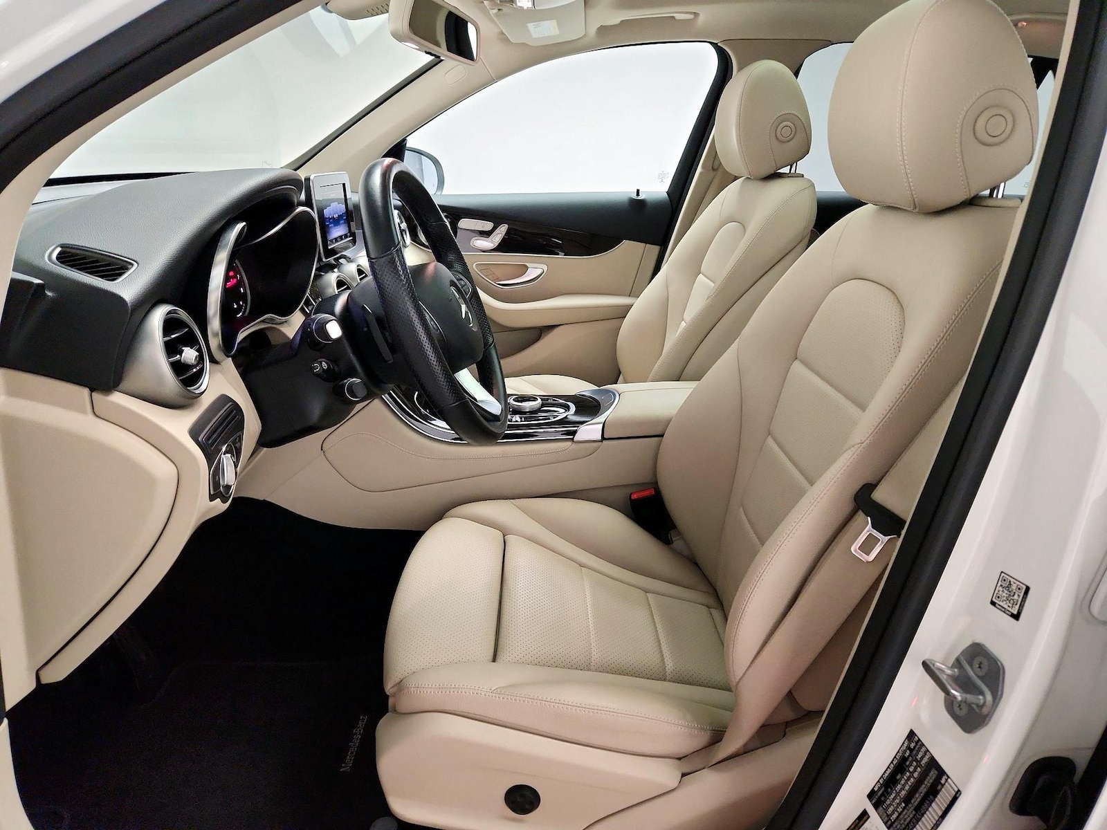 2019 Mercedes-Benz GLC GLC300 - Photo 12