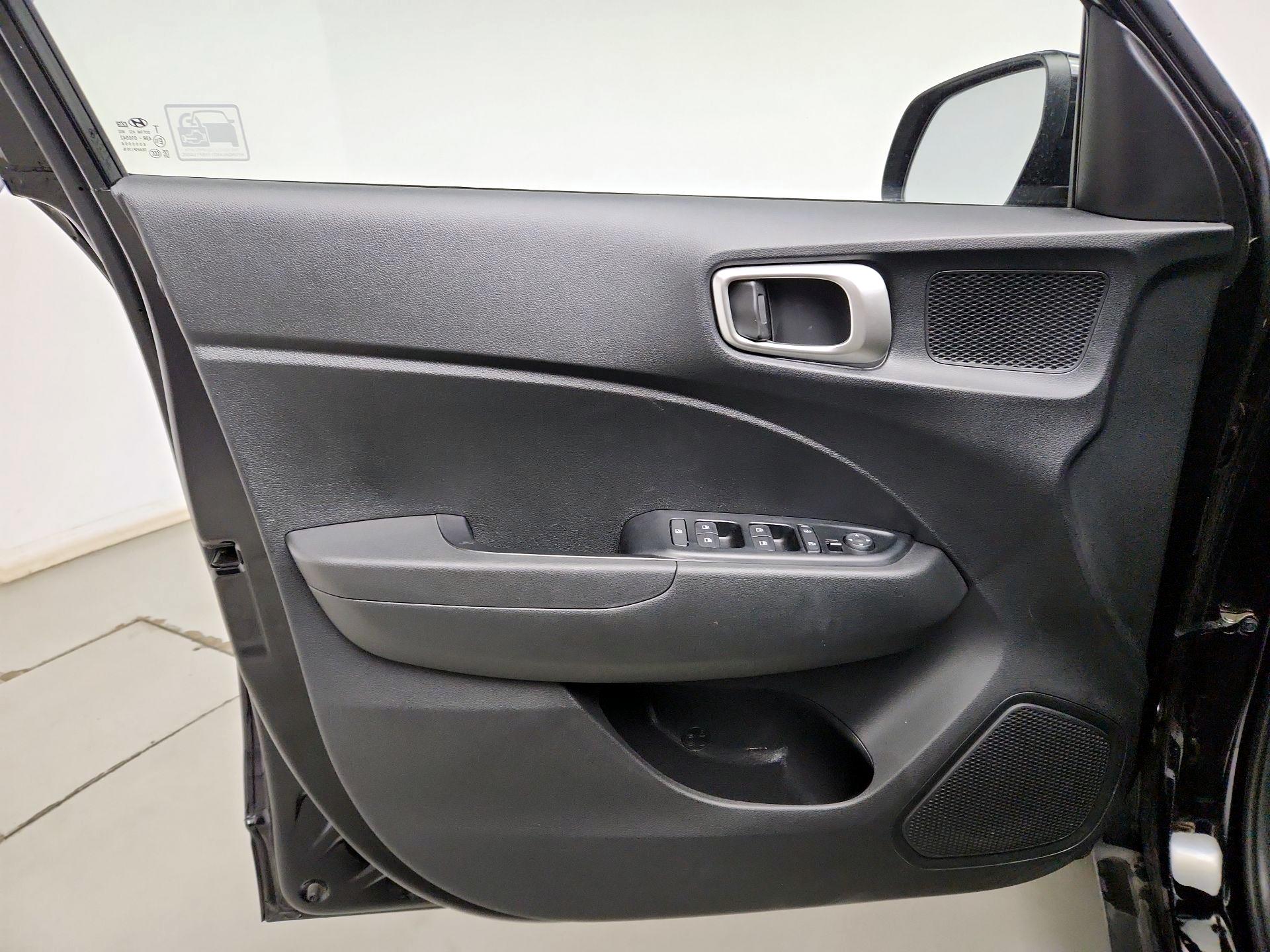 Thumbnail: 2020 Hyundai Venue - 12
