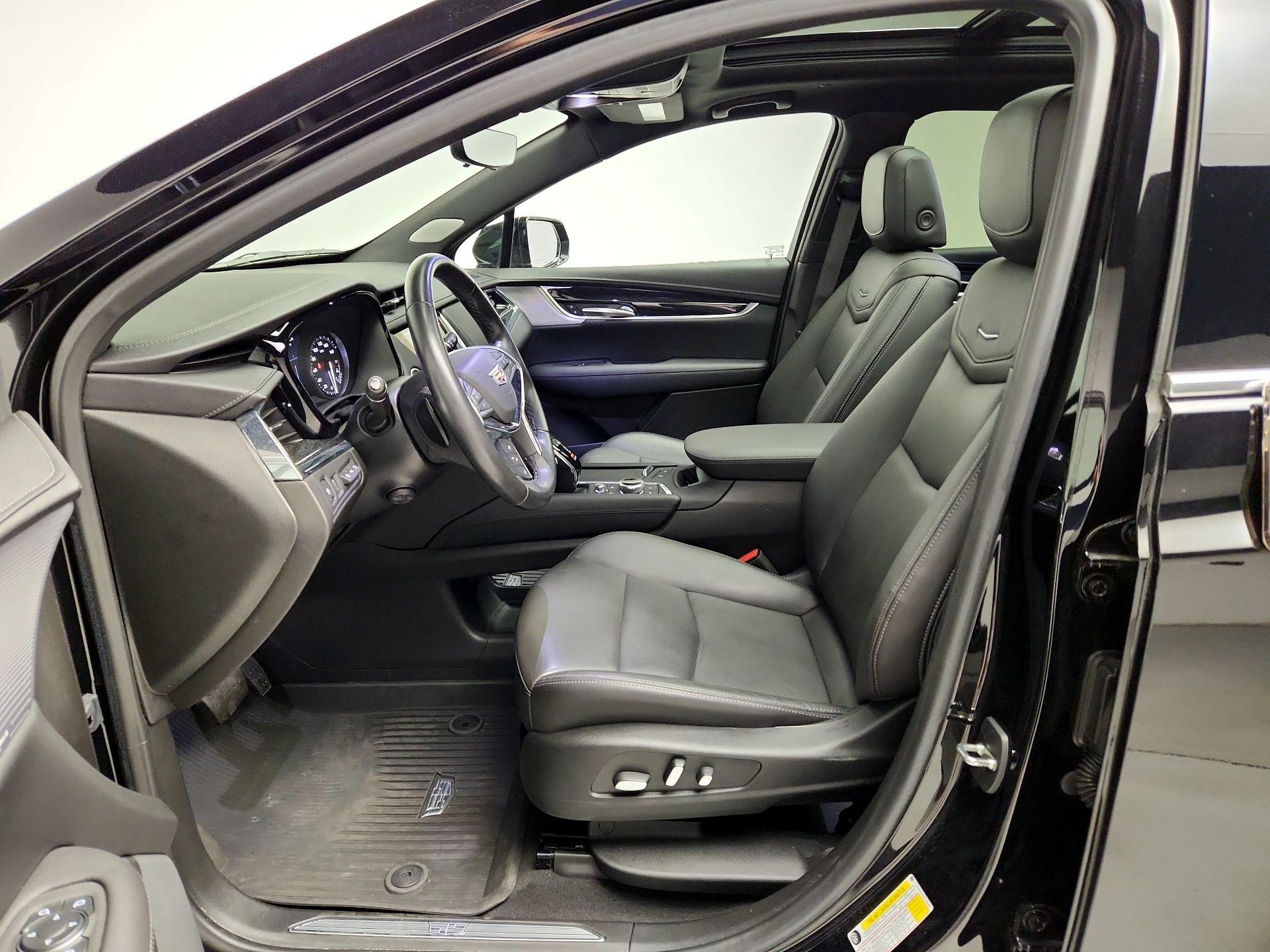 Thumbnail: 2021 Cadillac XT5 - 11