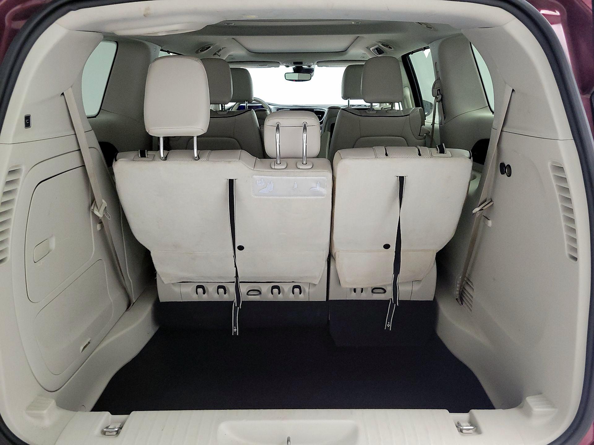 Thumbnail: 2018 Chrysler Pacifica - 16