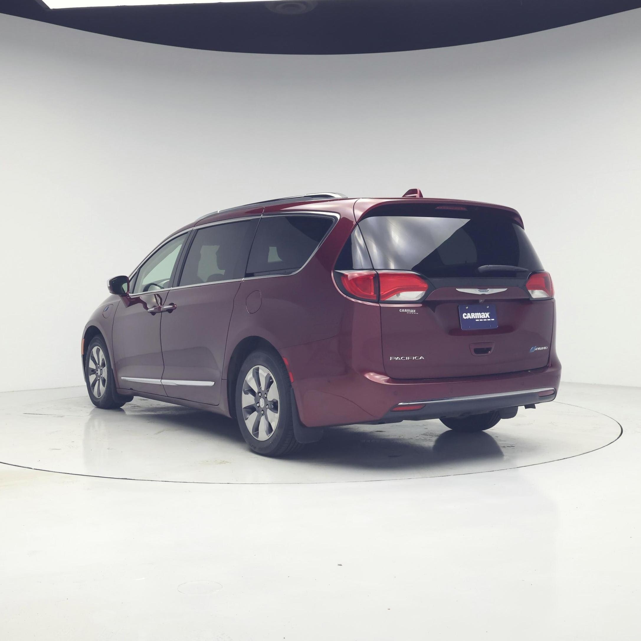 Thumbnail: 2018 Chrysler Pacifica - 2