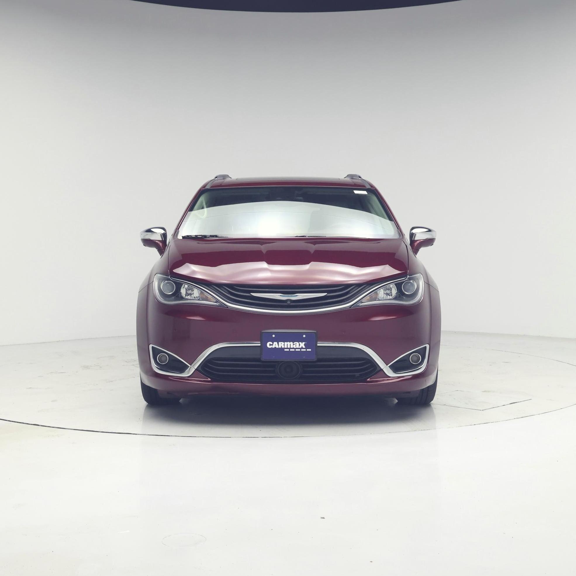 Thumbnail: 2018 Chrysler Pacifica - 5