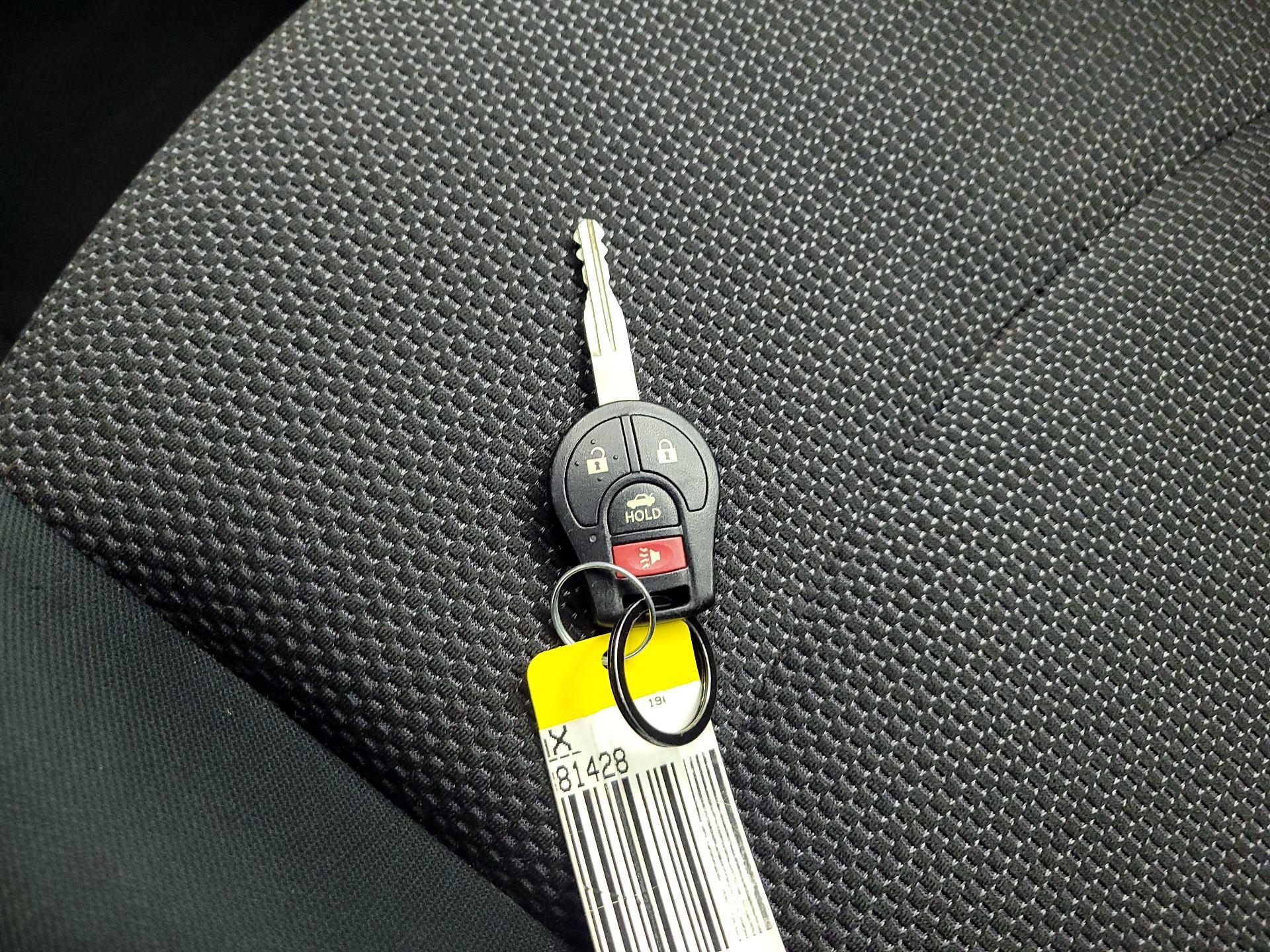 Thumbnail: 2019 Nissan Sentra - 18