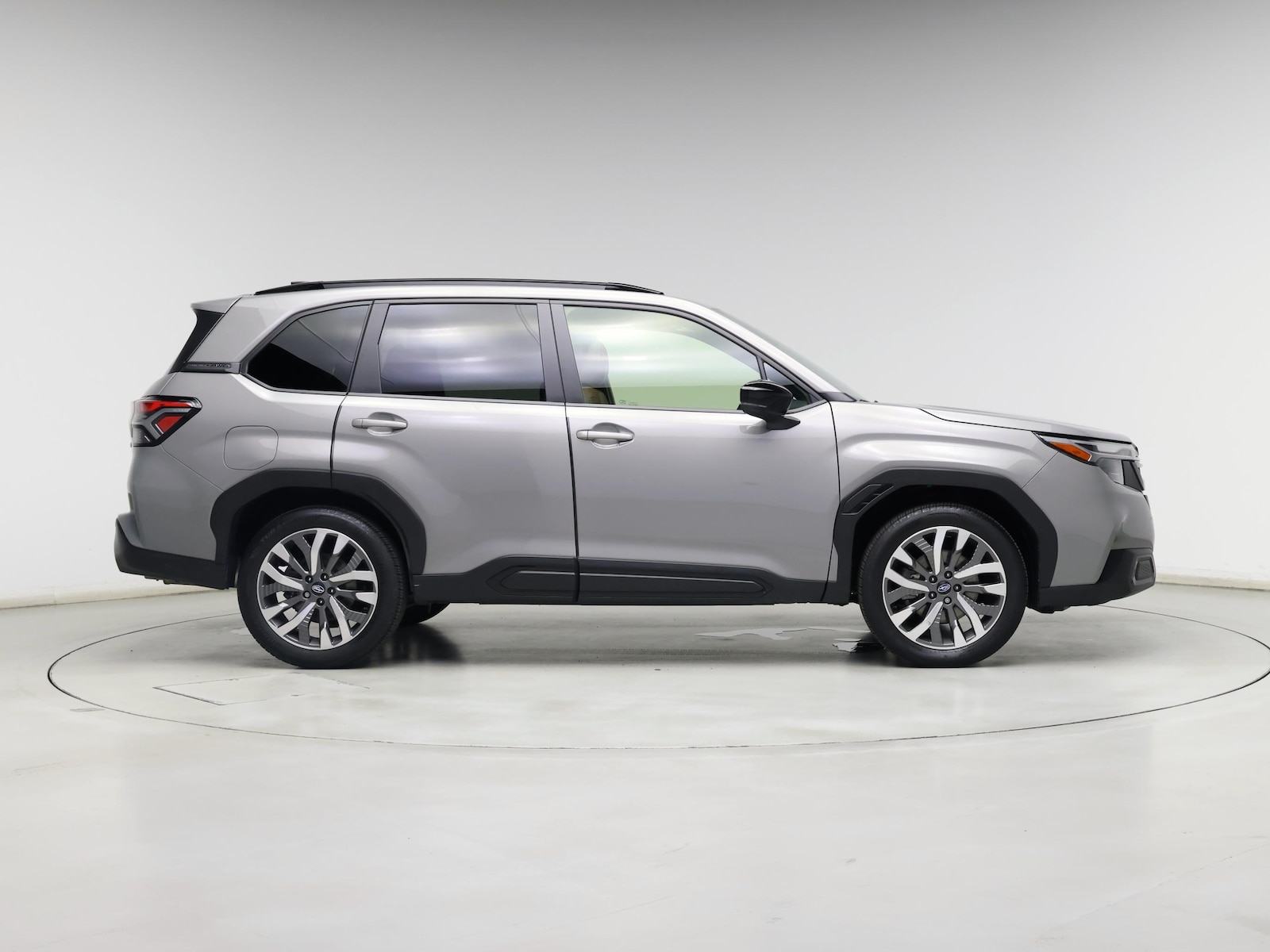 2025 Subaru Forester Touring - Photo 8